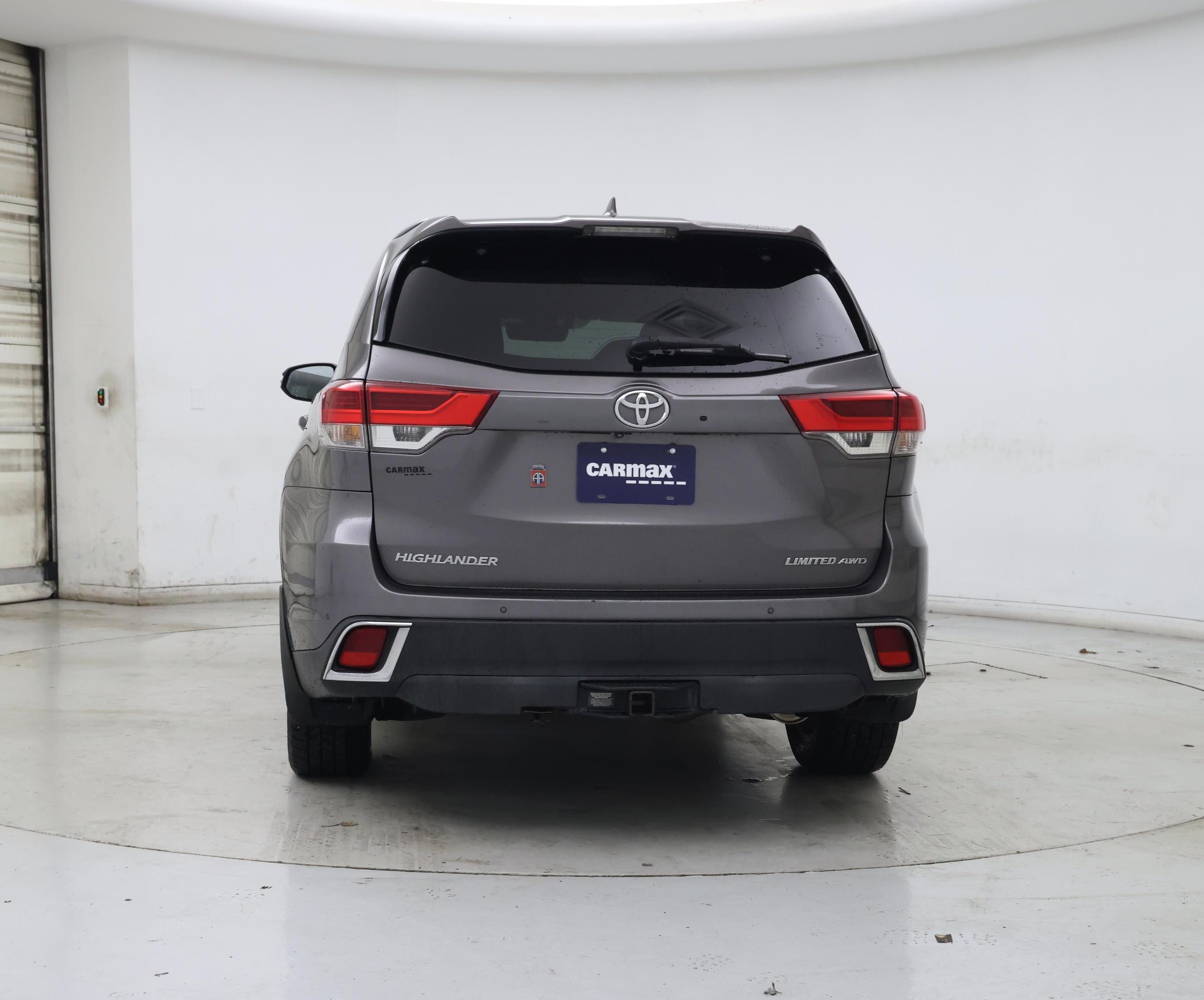 Thumbnail: 2017 Toyota Highlander - 6