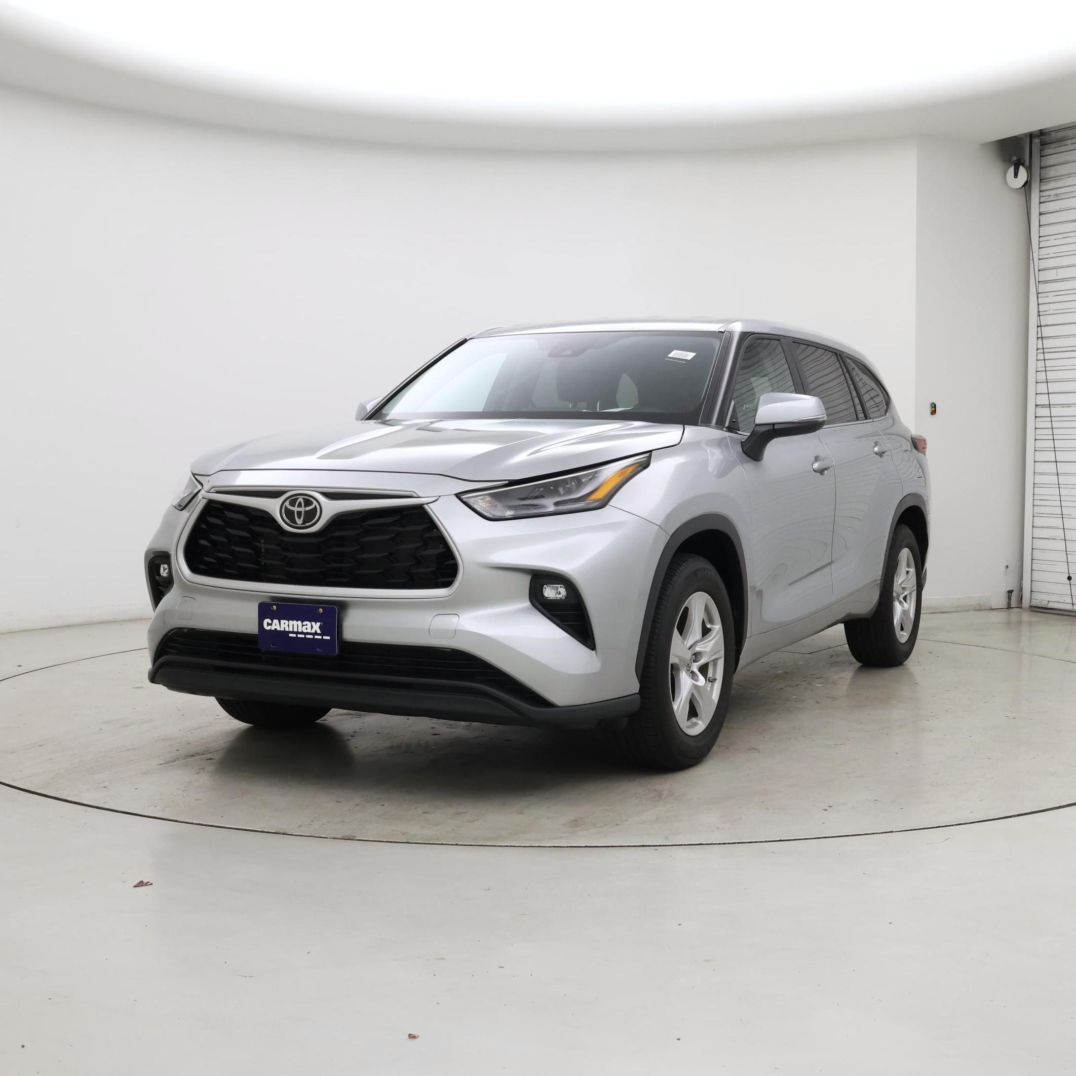 Thumbnail: 2023 Toyota Highlander - 4