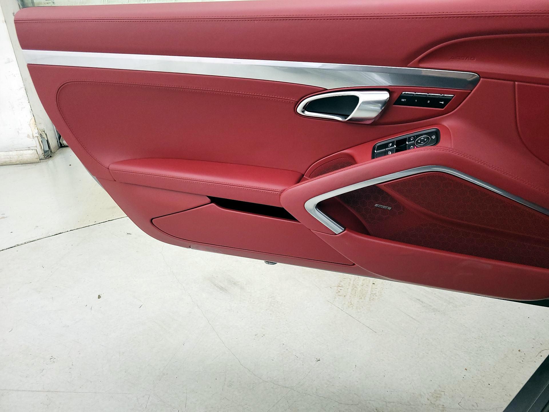 Thumbnail: 2015 Porsche Boxster - 12