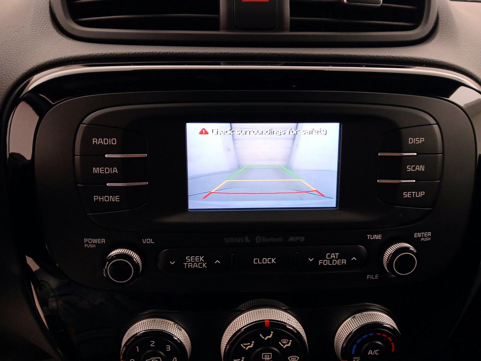 Thumbnail: 2016 Kia Soul - 12