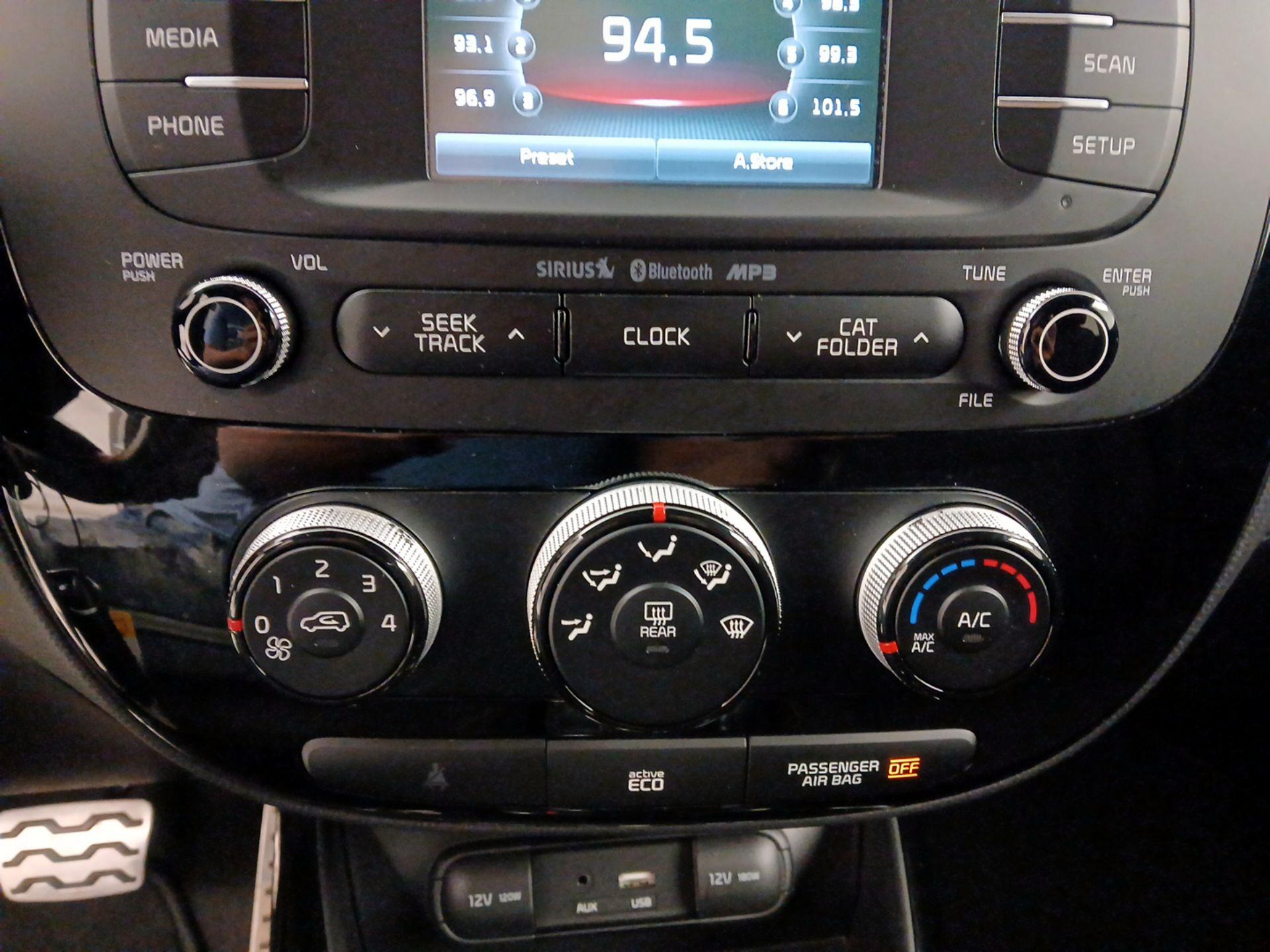 Thumbnail: 2016 Kia Soul - 14