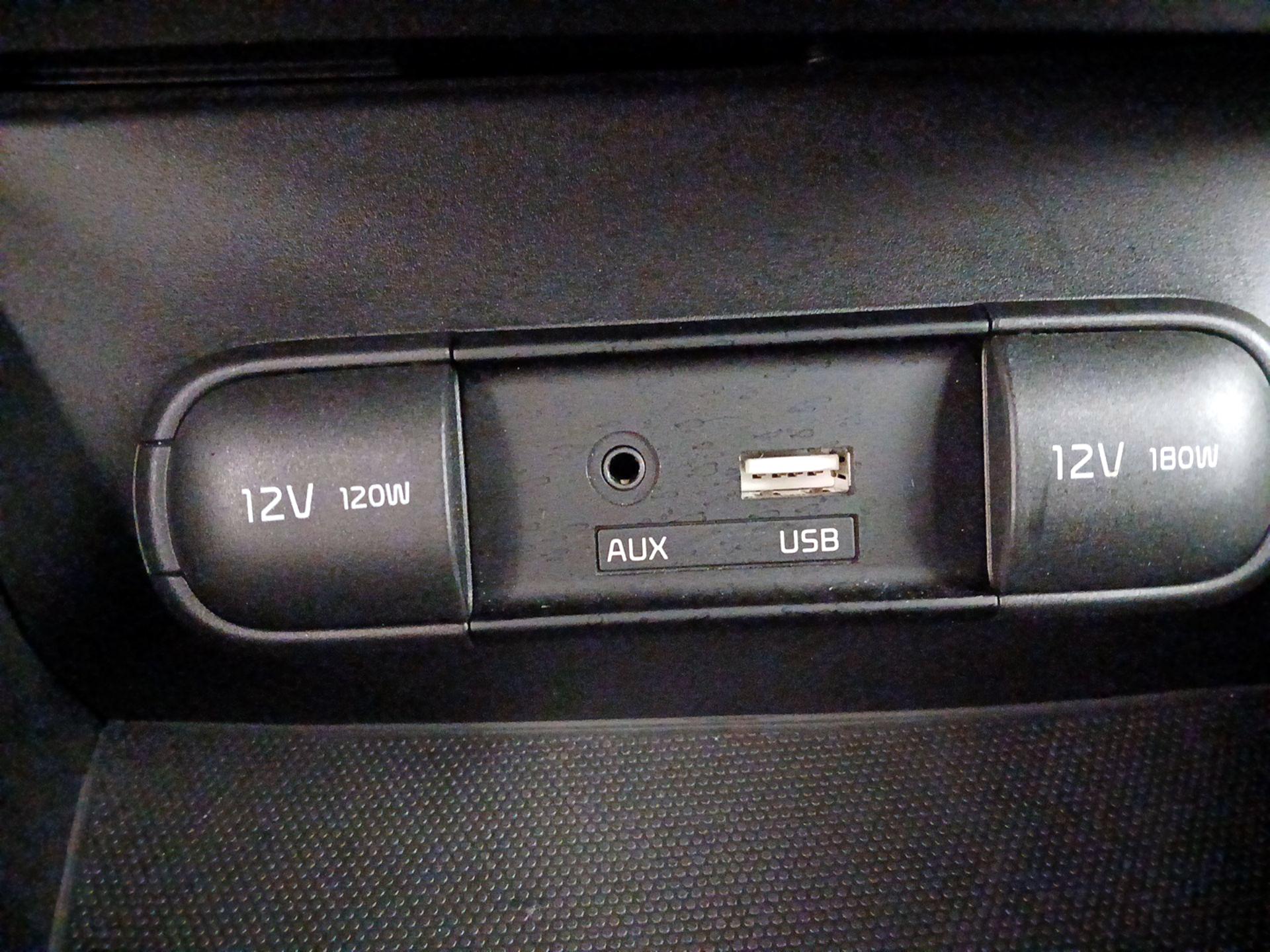 Thumbnail: 2016 Kia Soul - 16