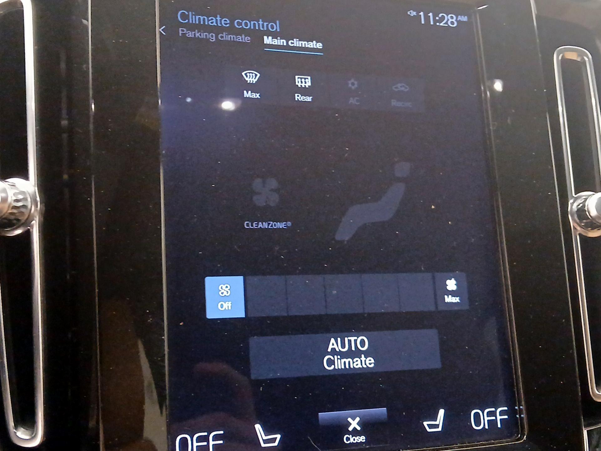 Thumbnail: 2020 Volvo XC40 - 14