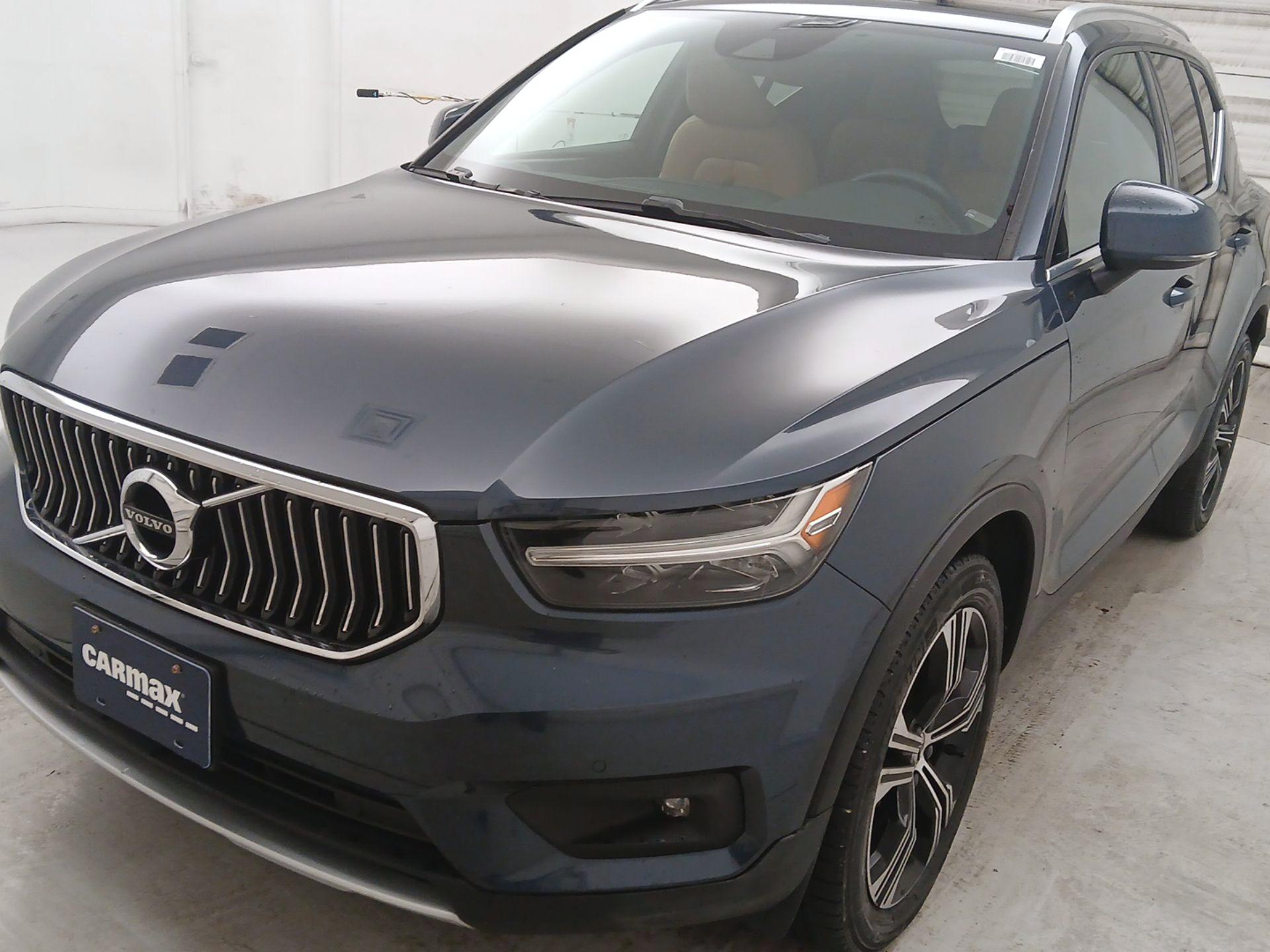 Thumbnail: 2020 Volvo XC40 - 3