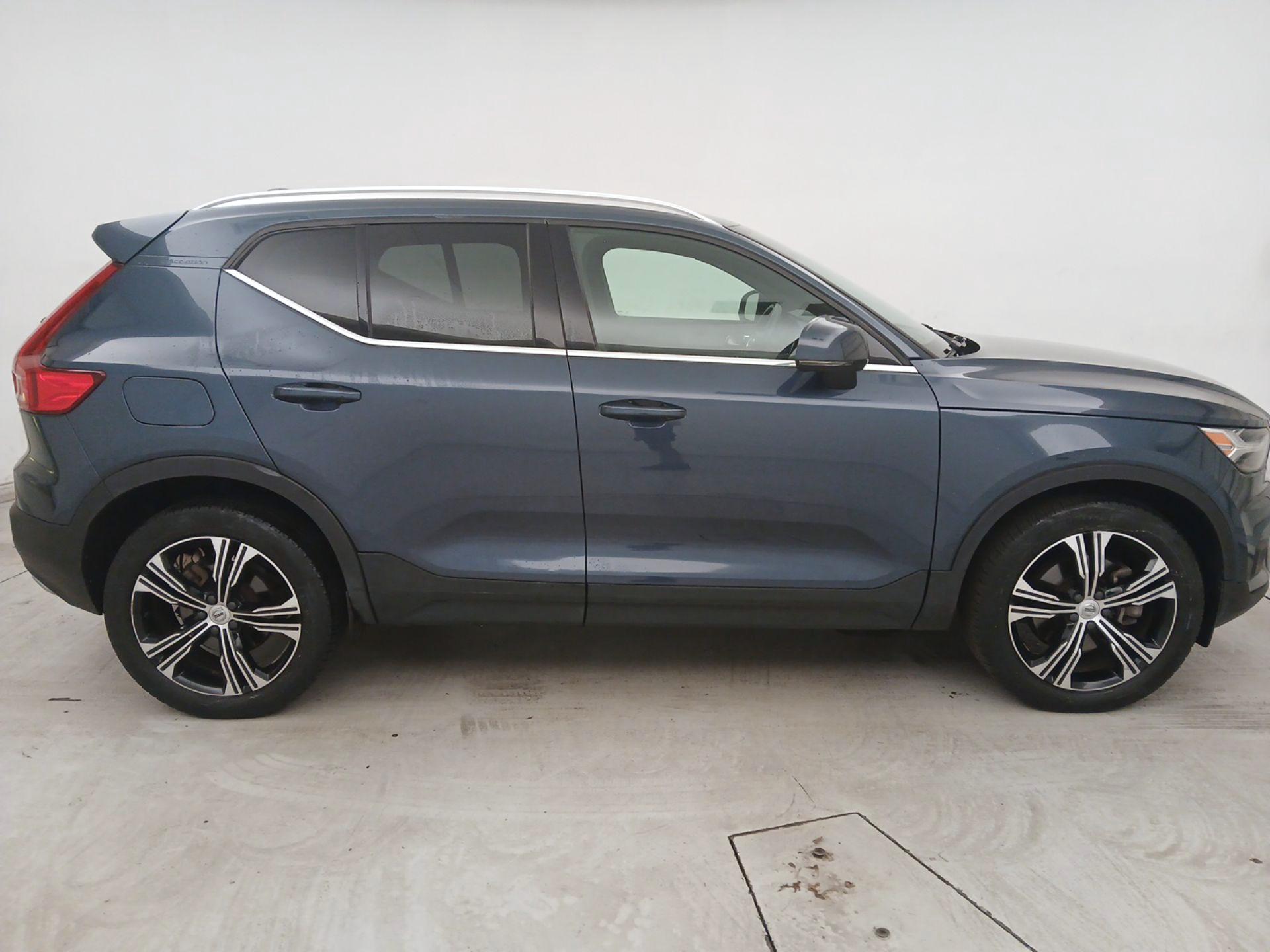 Thumbnail: 2020 Volvo XC40 - 4