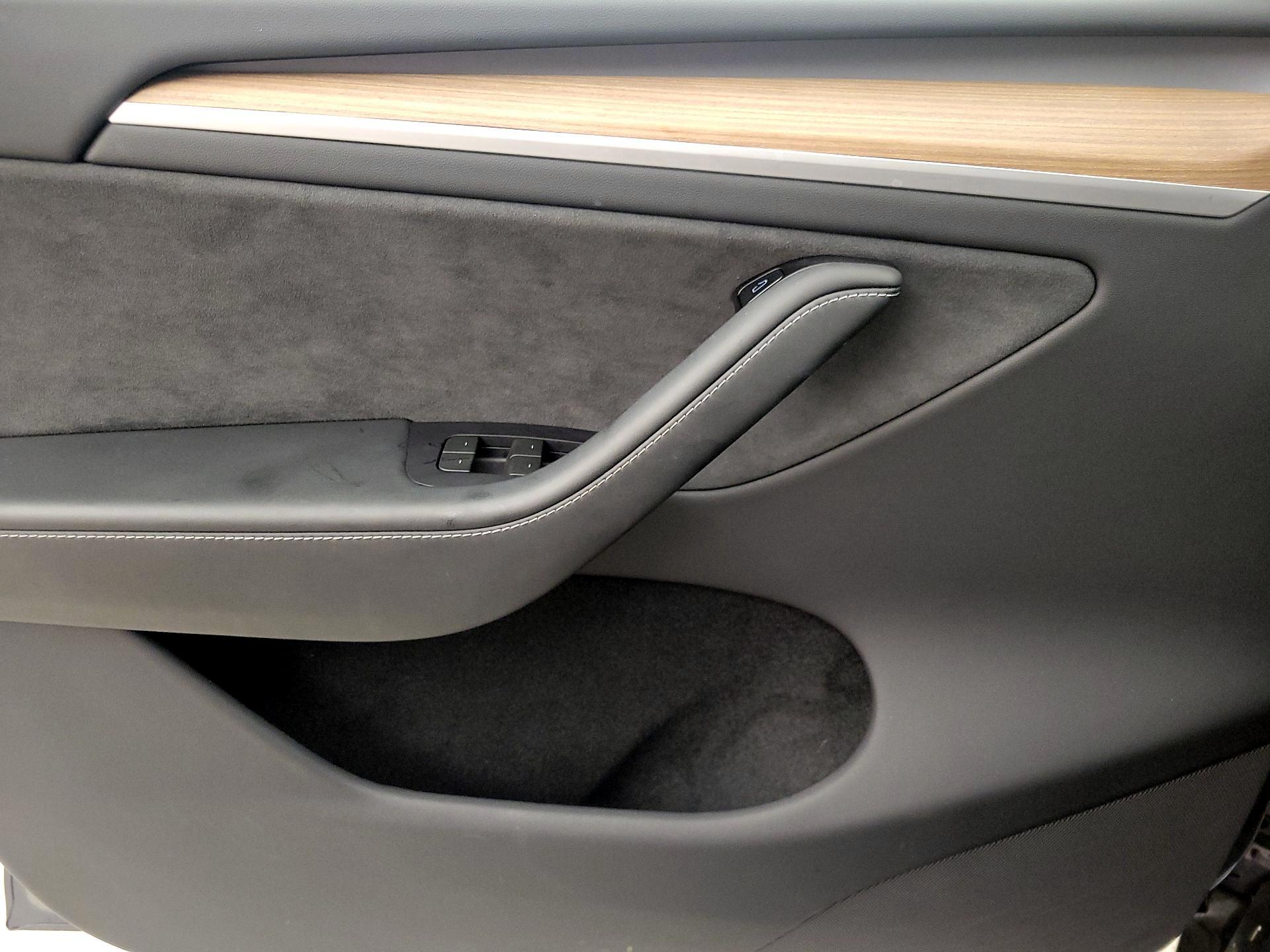 Thumbnail: 2023 Tesla Model Y - 12
