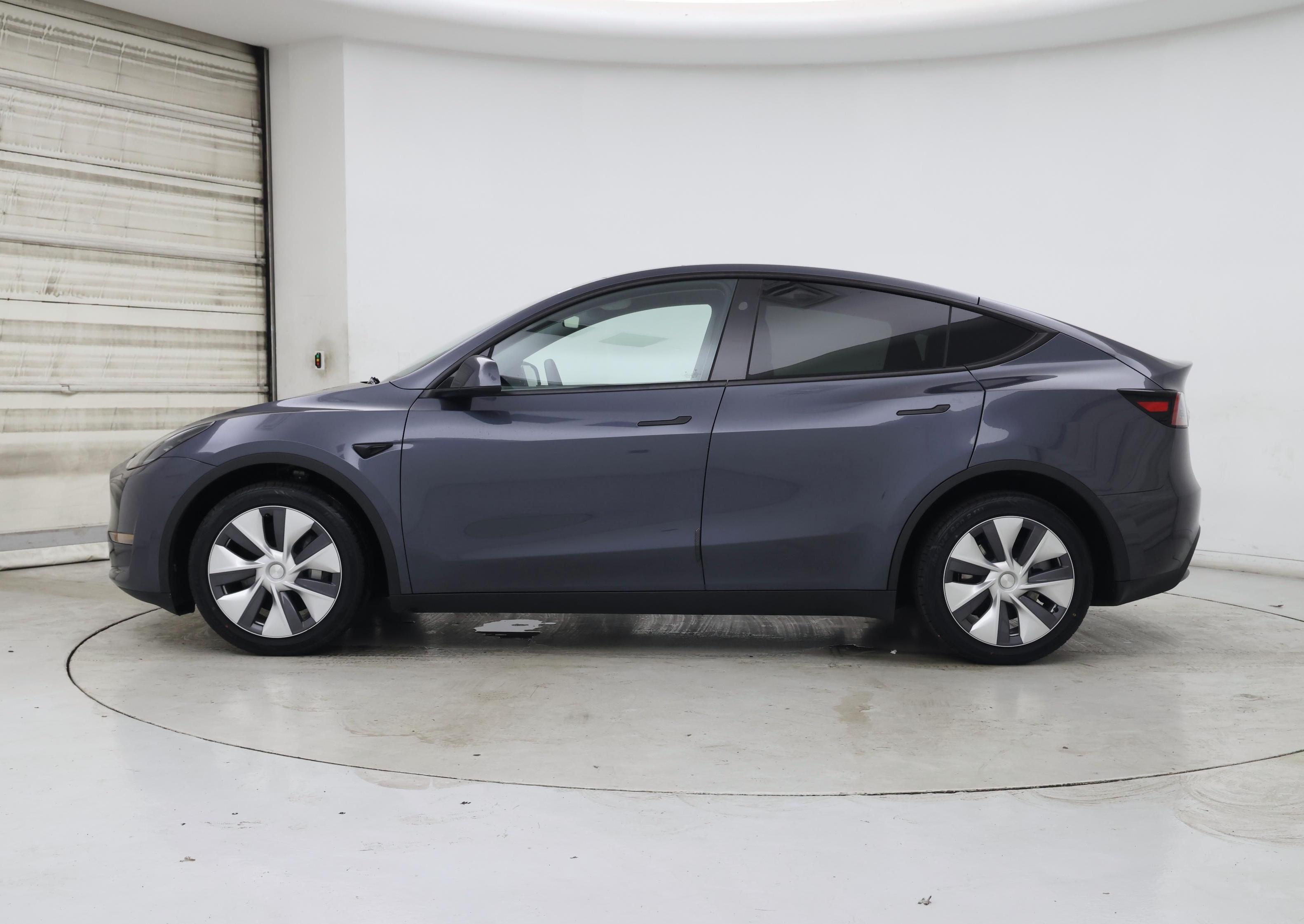 Thumbnail: 2023 Tesla Model Y - 3
