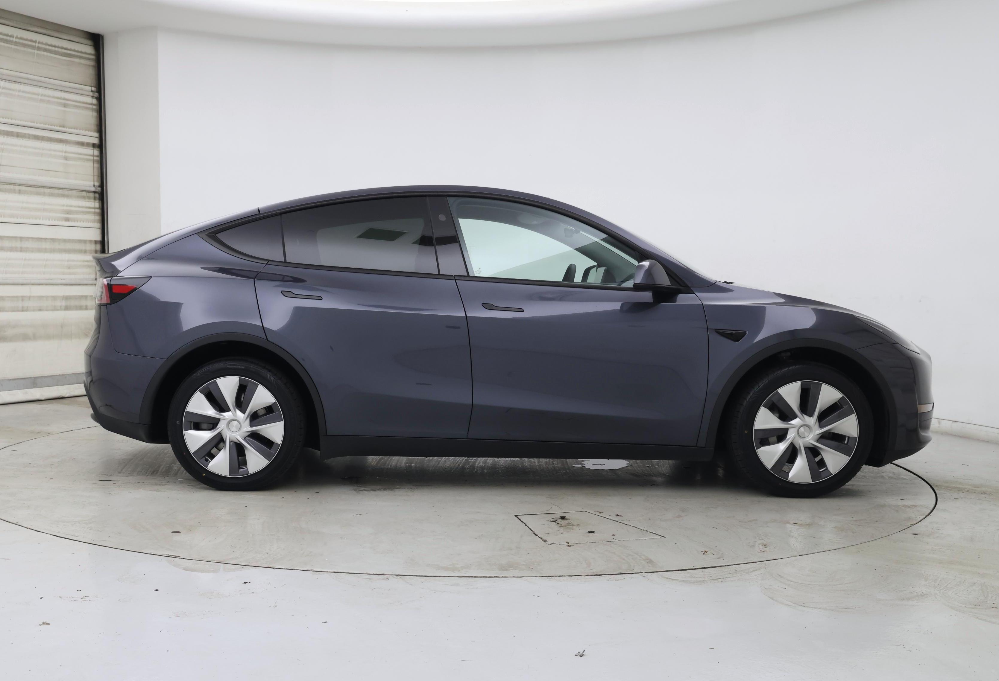 Thumbnail: 2023 Tesla Model Y - 7