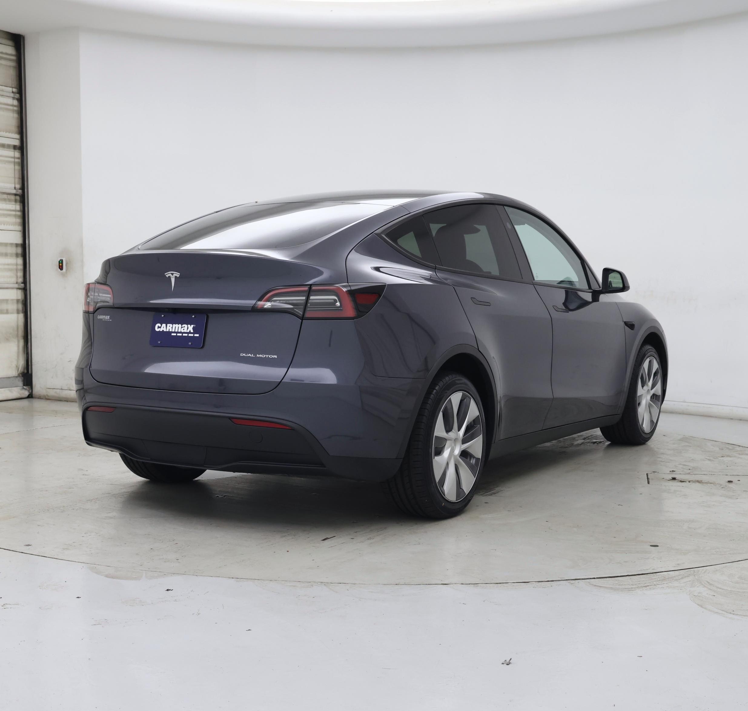 Thumbnail: 2023 Tesla Model Y - 8