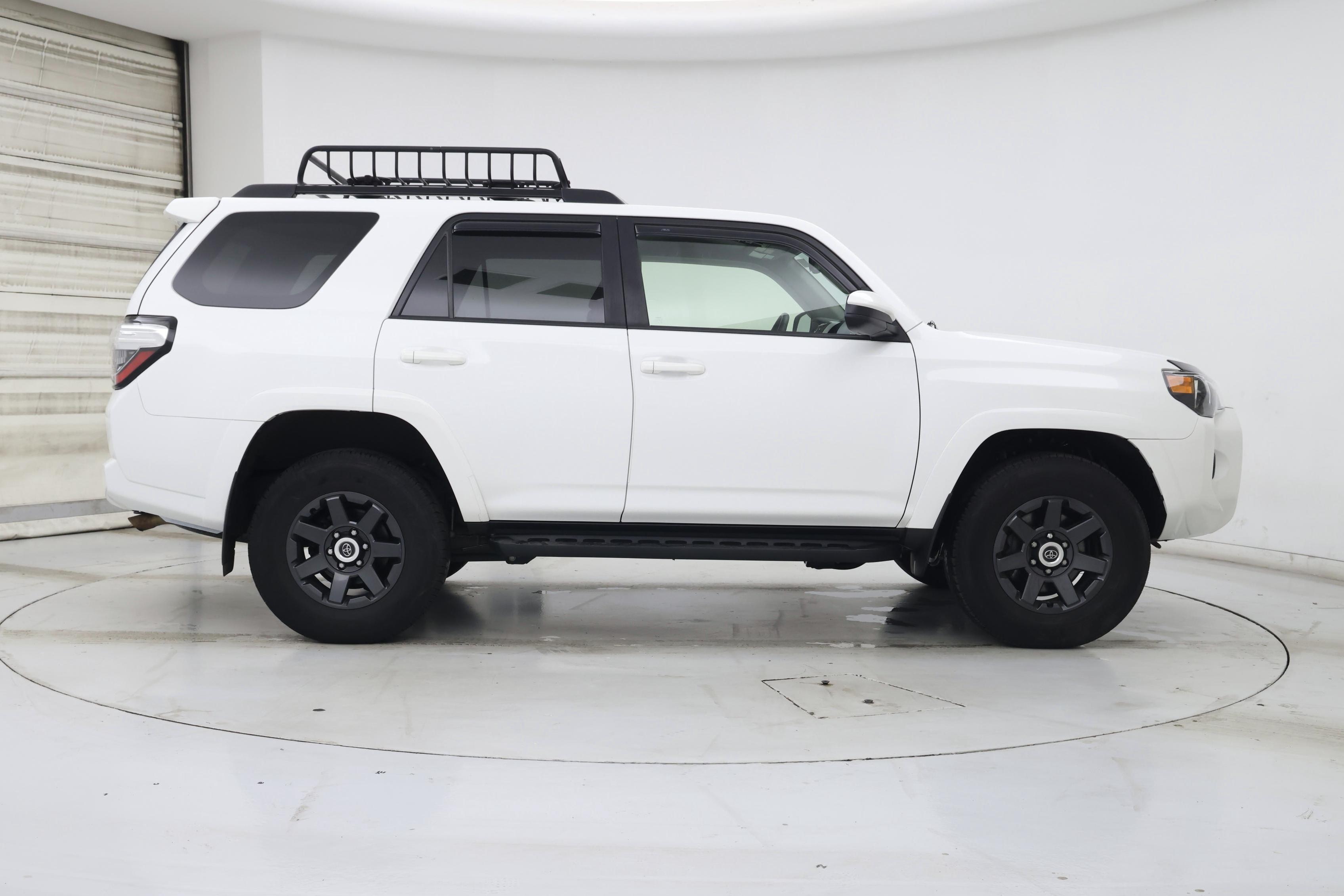 Thumbnail: 2022 Toyota 4Runner - 7