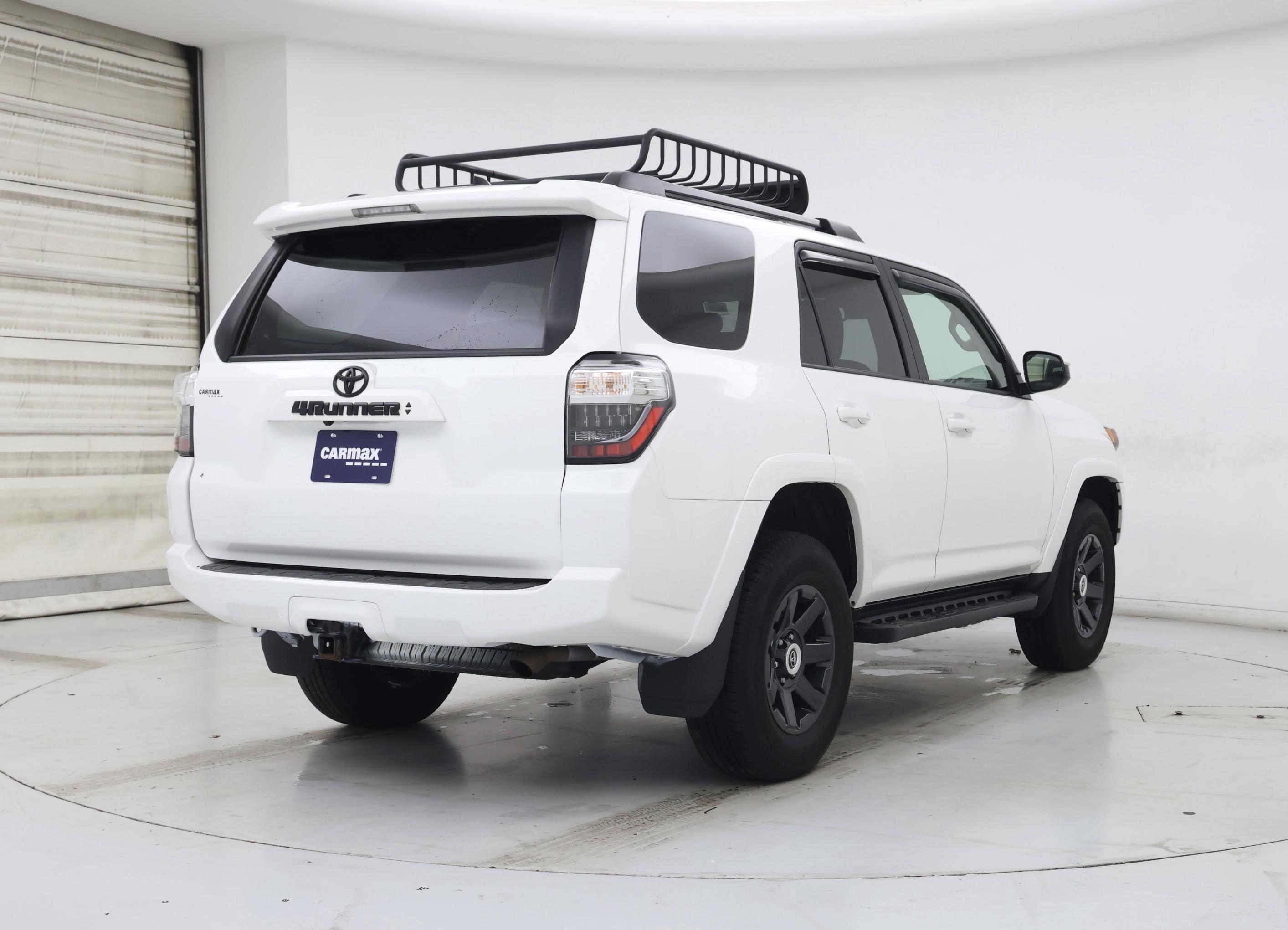 Thumbnail: 2022 Toyota 4Runner - 8