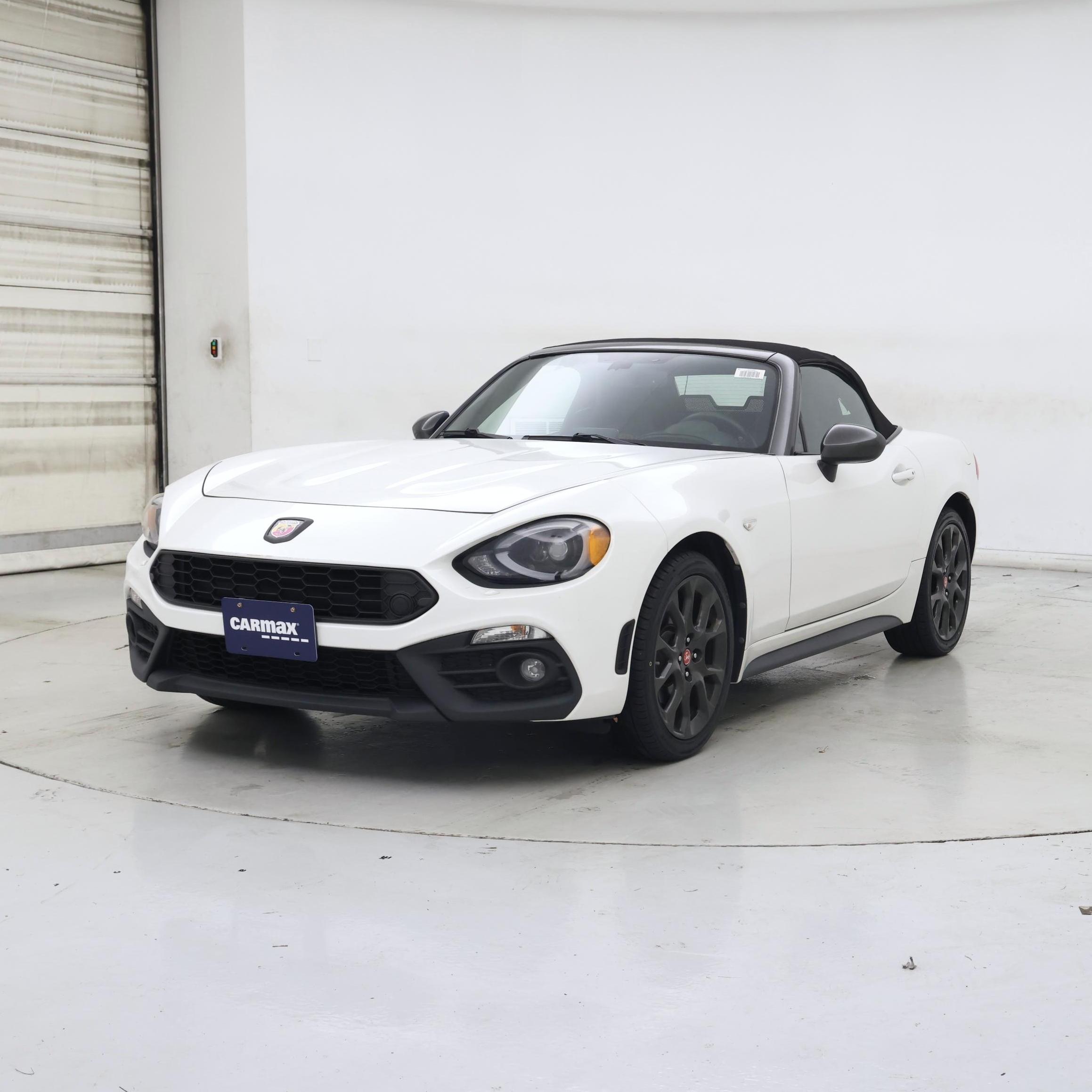Thumbnail: 2018 Fiat 124 Spider - 4