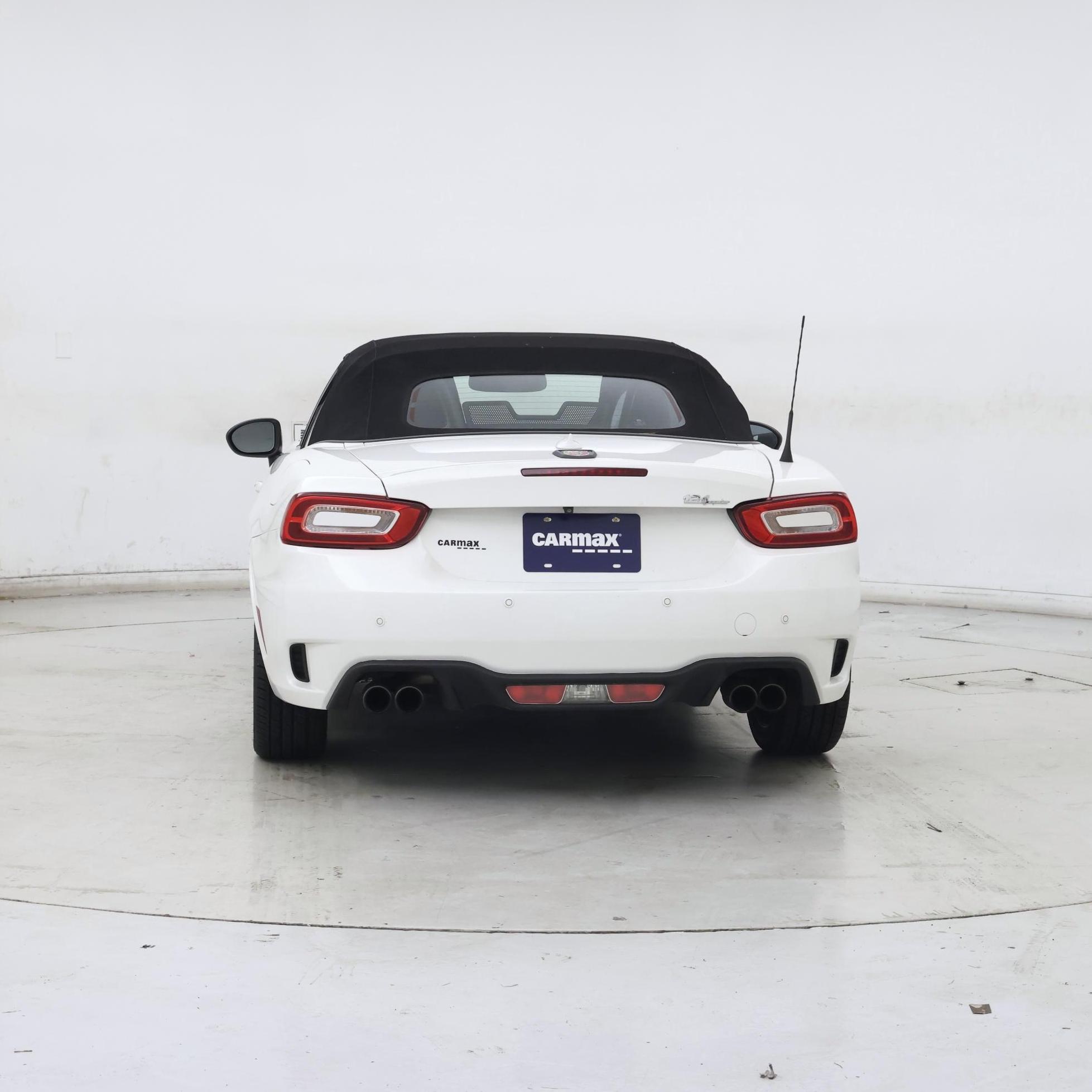 Thumbnail: 2018 Fiat 124 Spider - 6