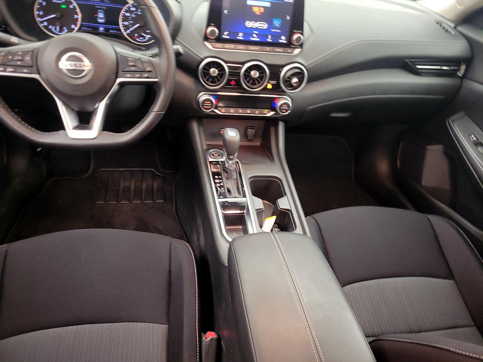 Thumbnail: 2020 Nissan Sentra - 9