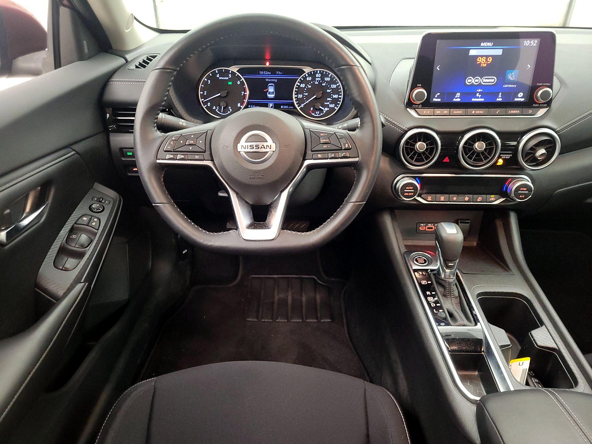 Thumbnail: 2020 Nissan Sentra - 10