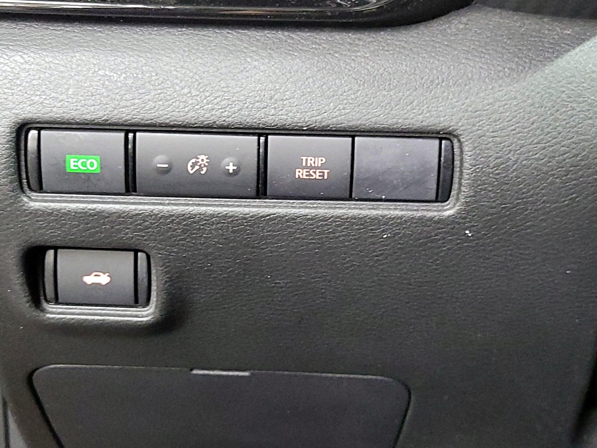 Thumbnail: 2020 Nissan Sentra - 13