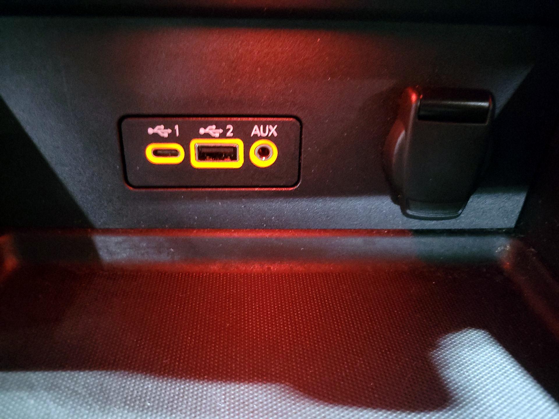 Thumbnail: 2020 Nissan Sentra - 18