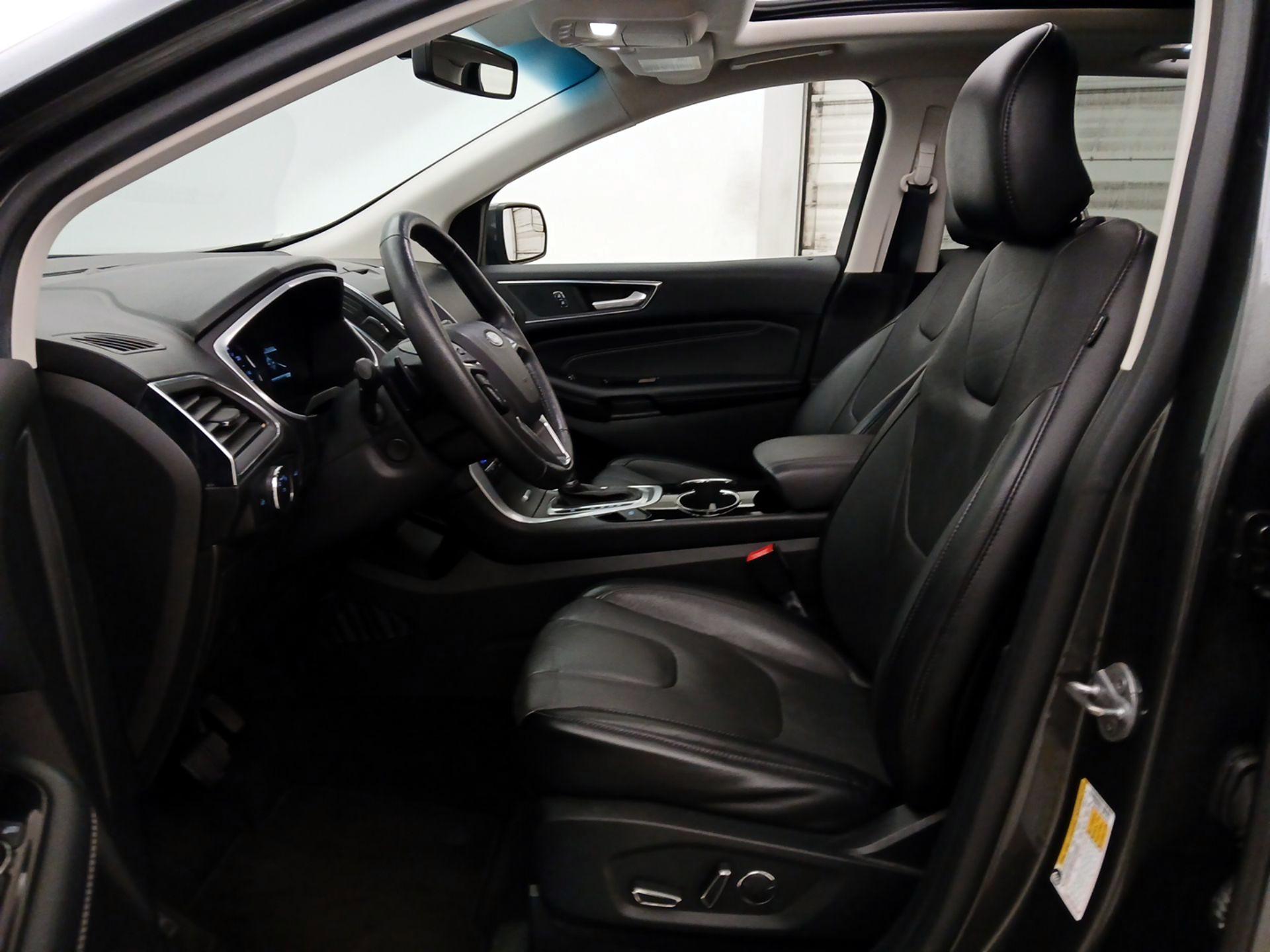 Thumbnail: 2018 Ford Edge - 11