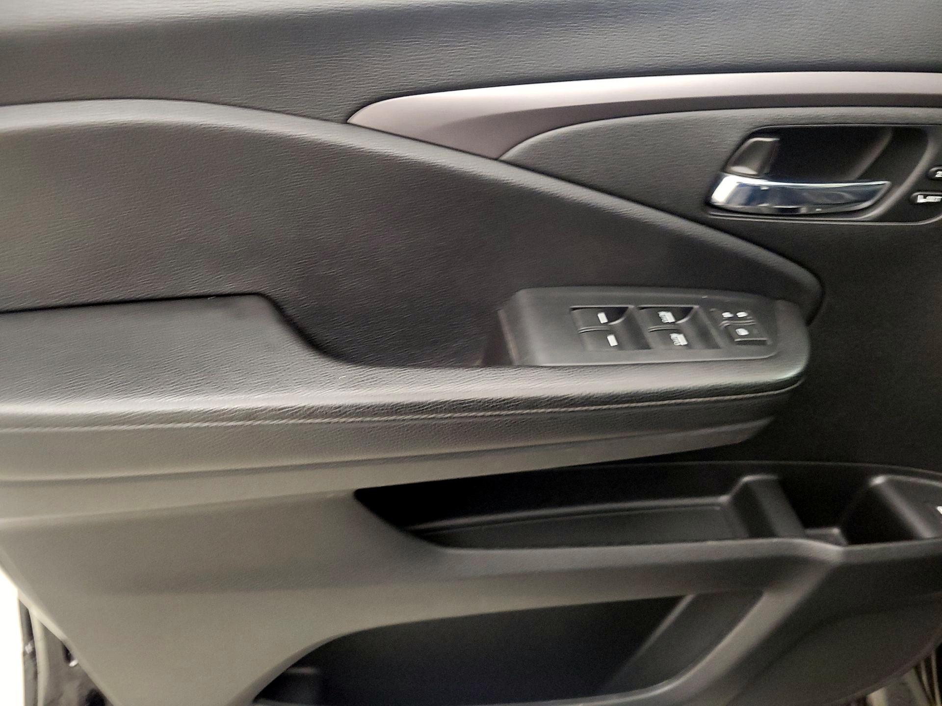 Thumbnail: 2021 Honda Pilot - 12
