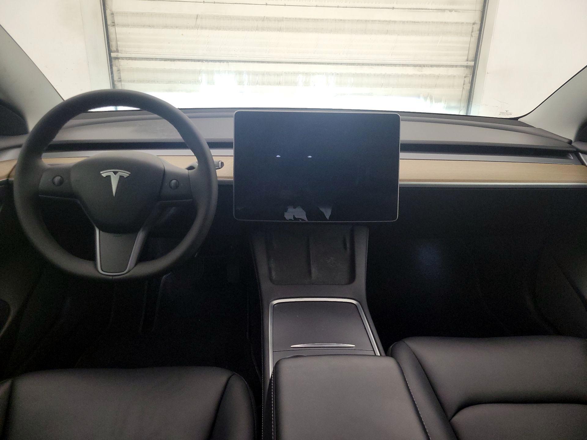 Thumbnail: 2021 Tesla Model 3 - 9