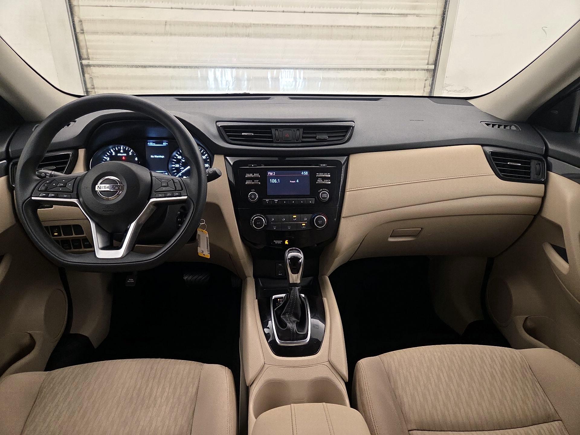 Thumbnail: 2017 Nissan Rogue - 9