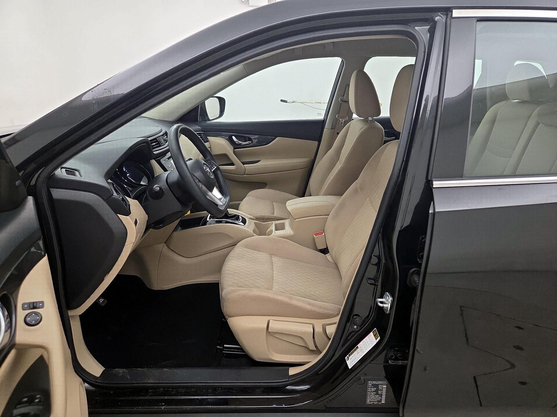 Thumbnail: 2017 Nissan Rogue - 11