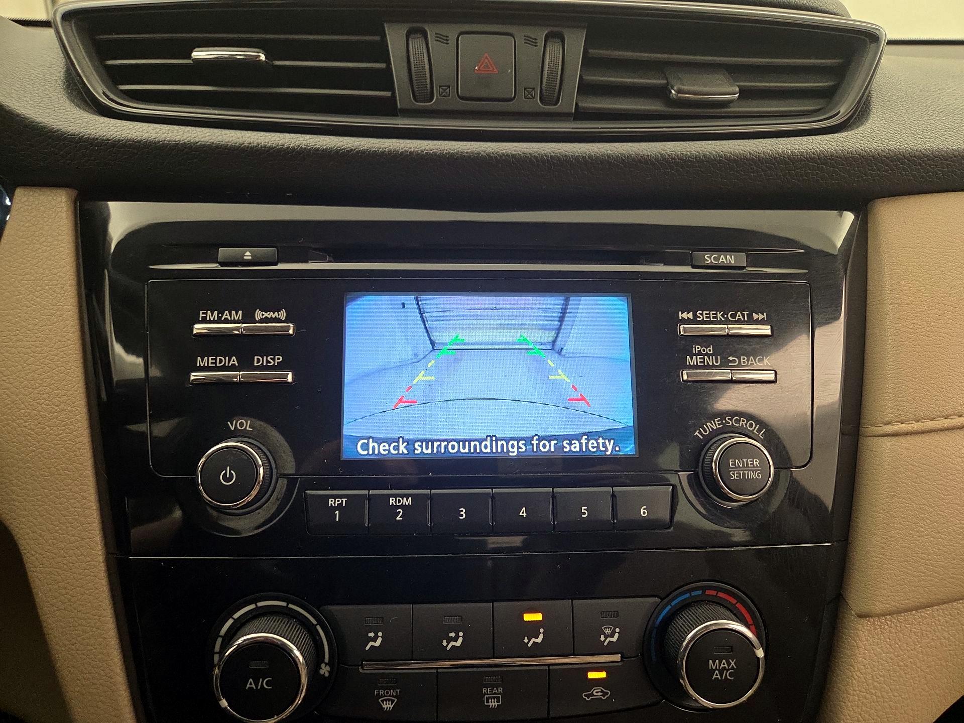 Thumbnail: 2017 Nissan Rogue - 14