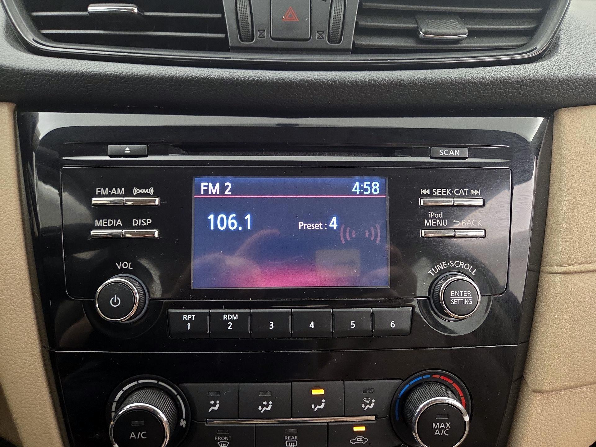 Thumbnail: 2017 Nissan Rogue - 15