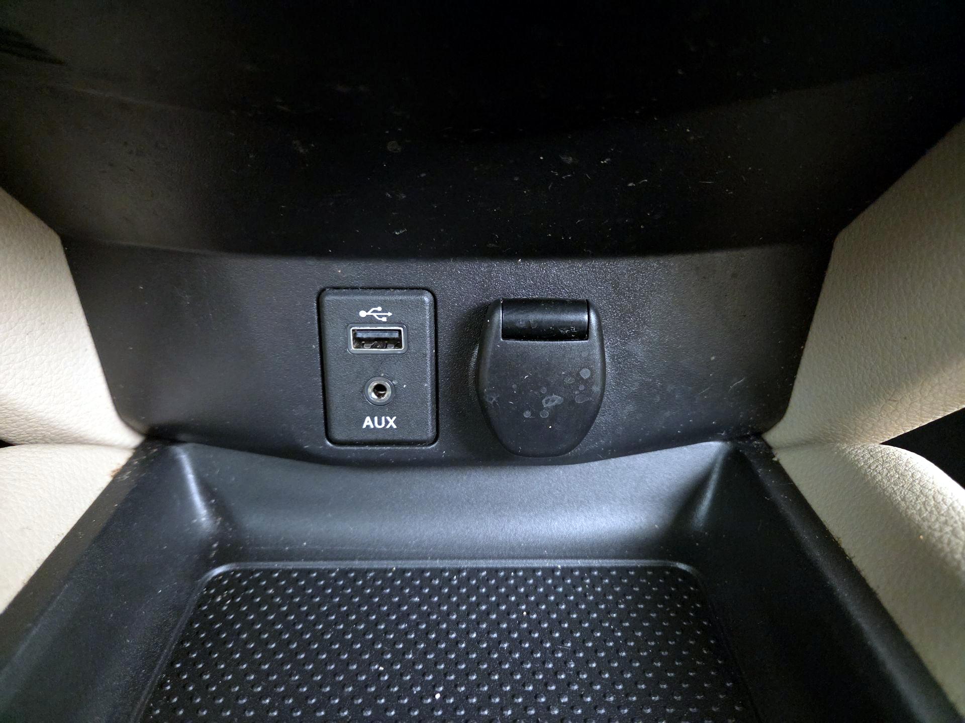 Thumbnail: 2017 Nissan Rogue - 18