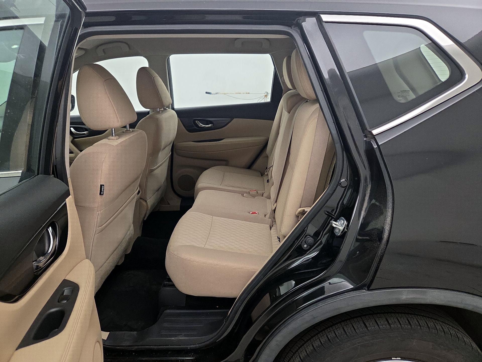 Thumbnail: 2017 Nissan Rogue - 19