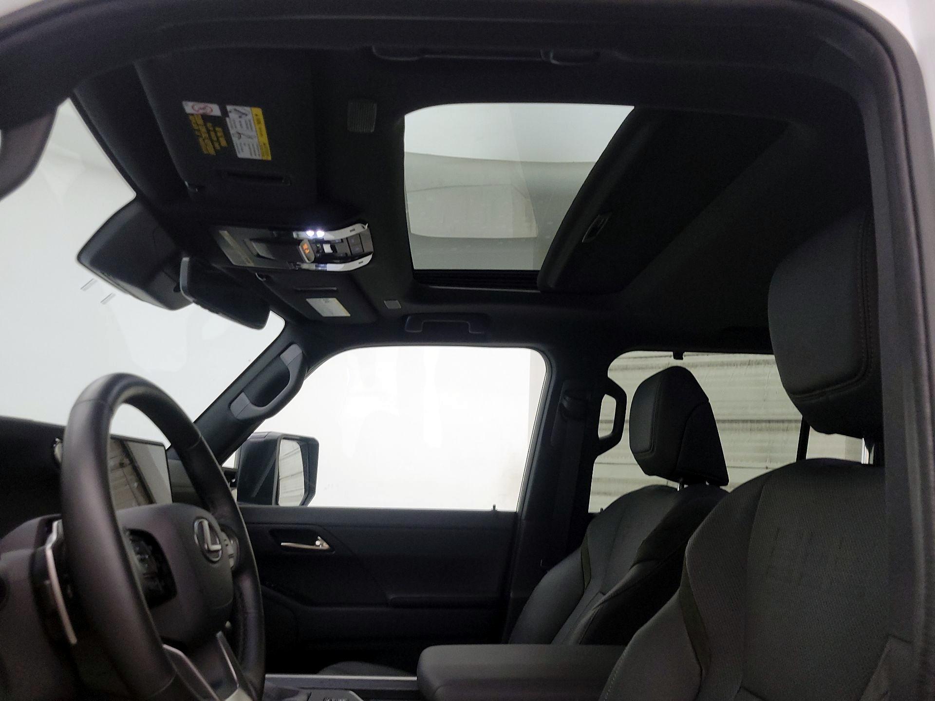 Thumbnail: 2024 Lexus GX - 19