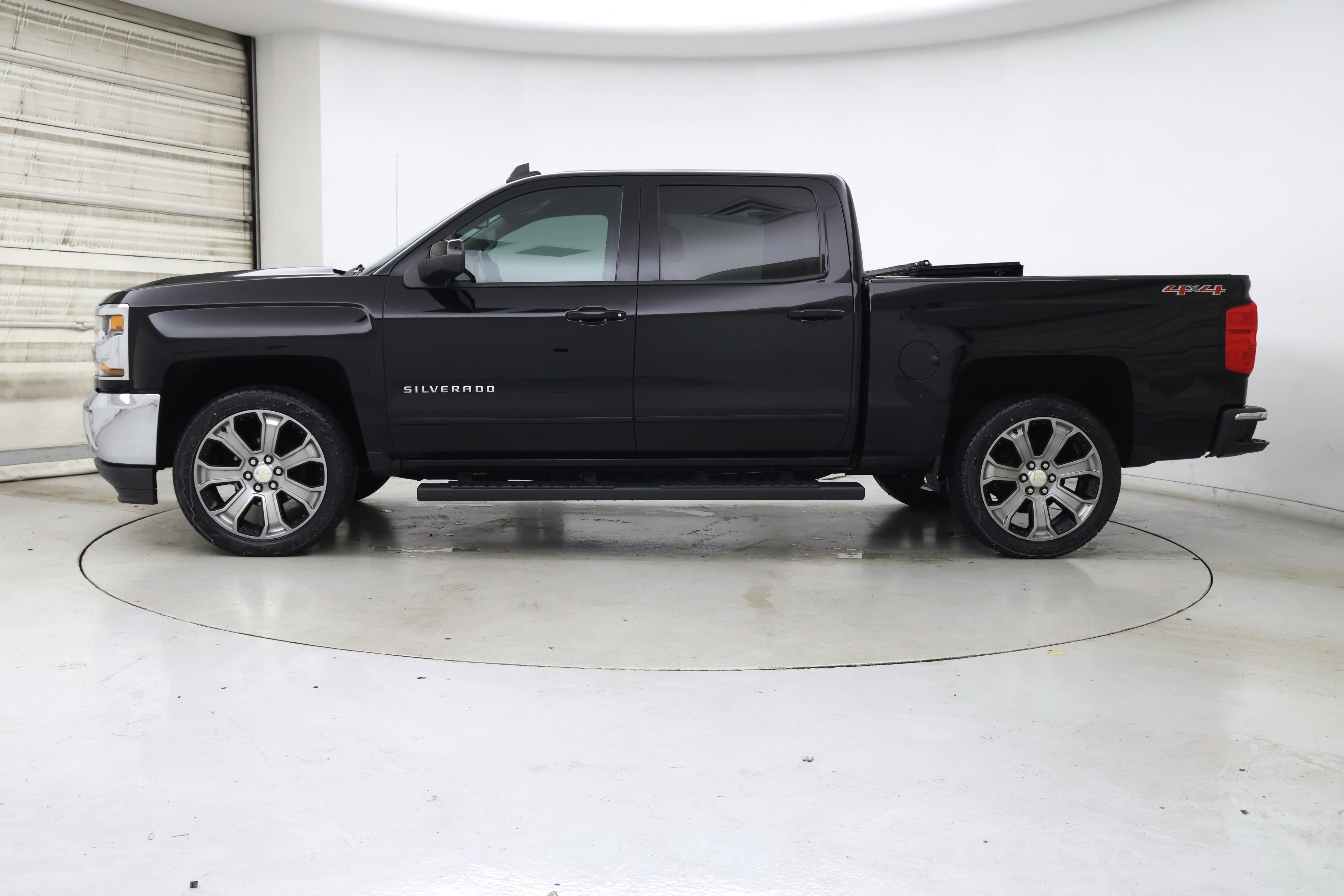 Thumbnail: 2017 Chevrolet Silverado 1500 - 3