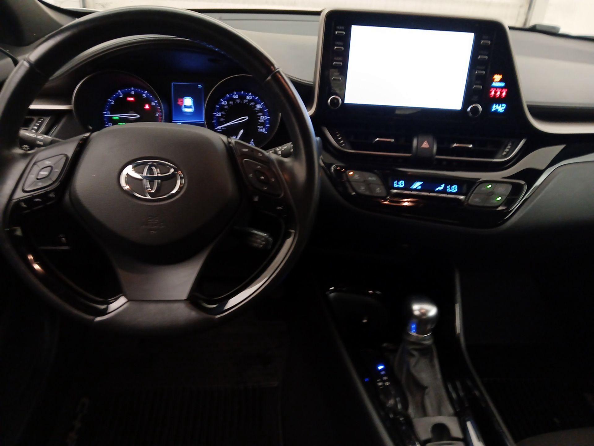 Thumbnail: 2019 Toyota C-HR - 10