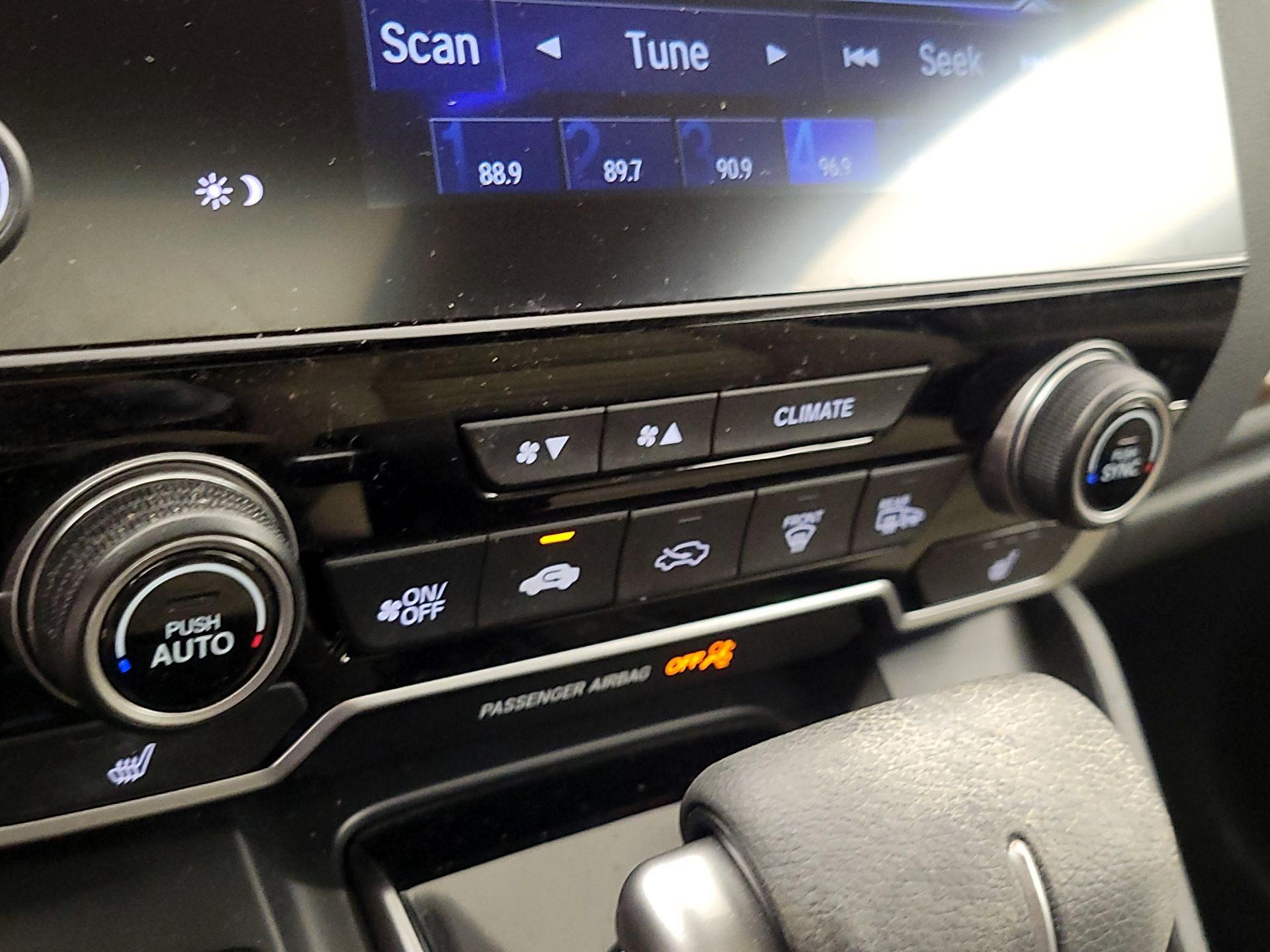 Thumbnail: 2017 Honda CR-V - 16