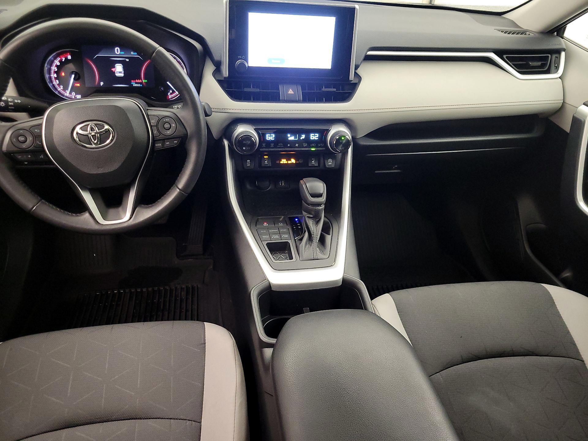 Thumbnail: 2024 Toyota RAV4 - 8