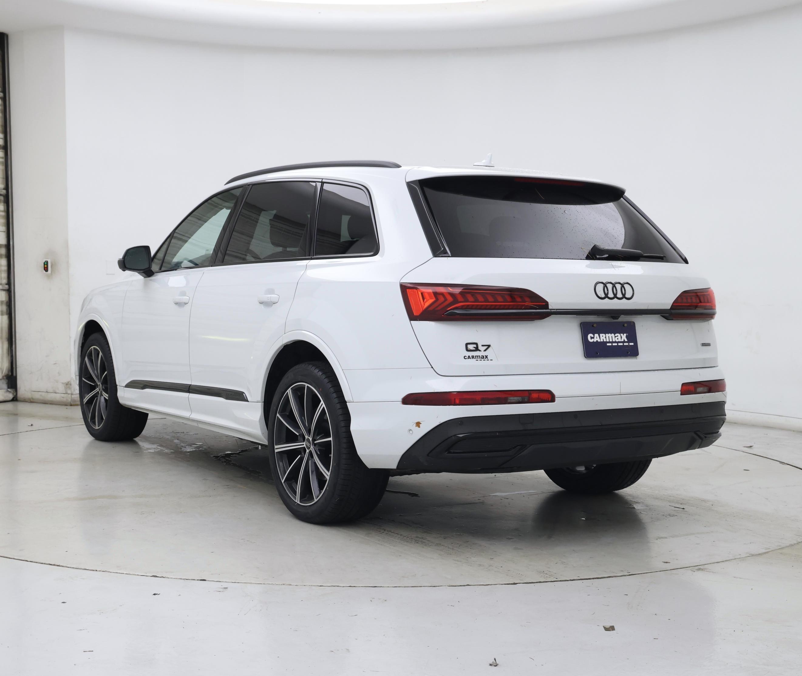 Thumbnail: 2022 Audi Q7 - 2