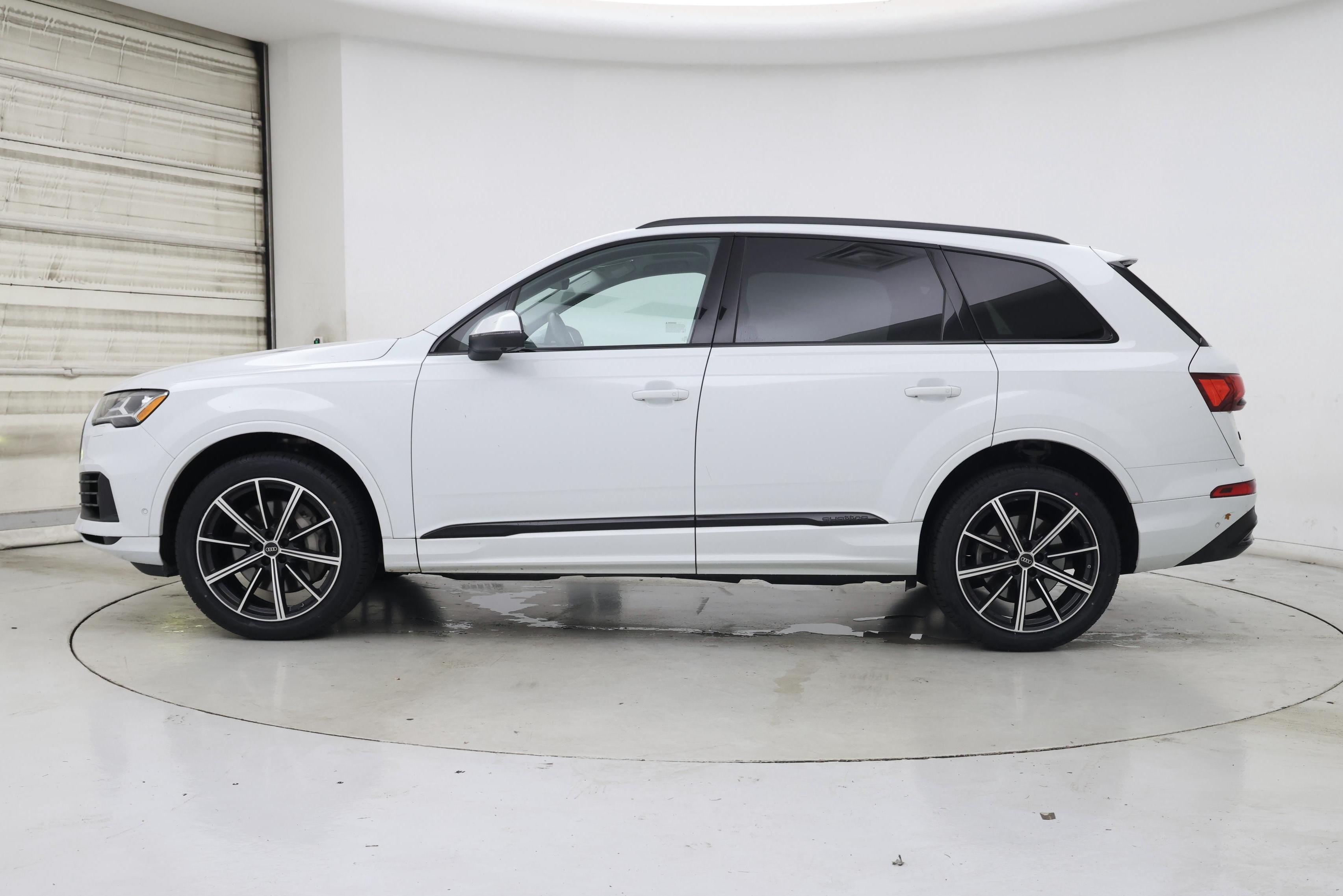 Thumbnail: 2022 Audi Q7 - 3