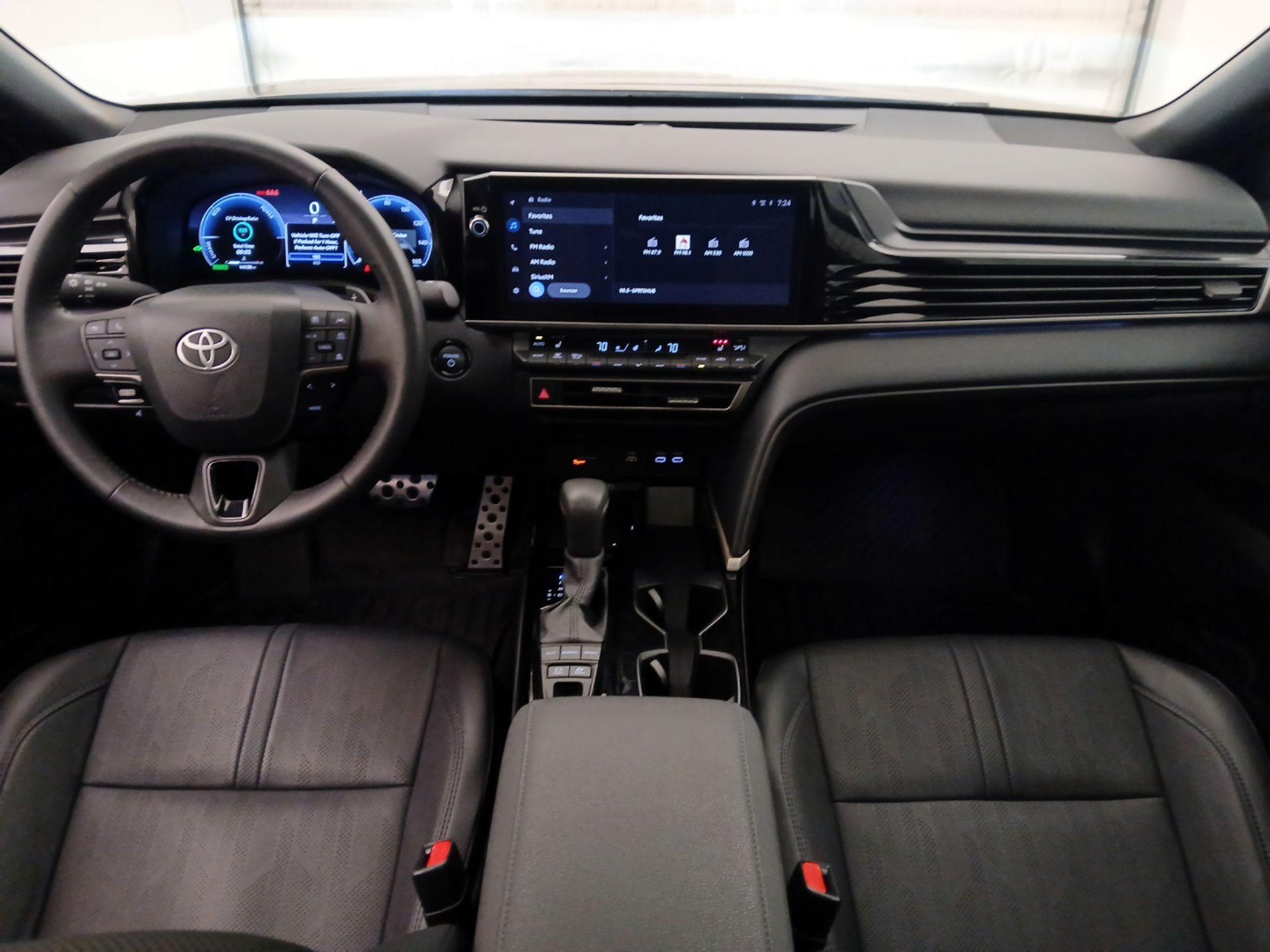 Thumbnail: 2025 Toyota Camry - 9