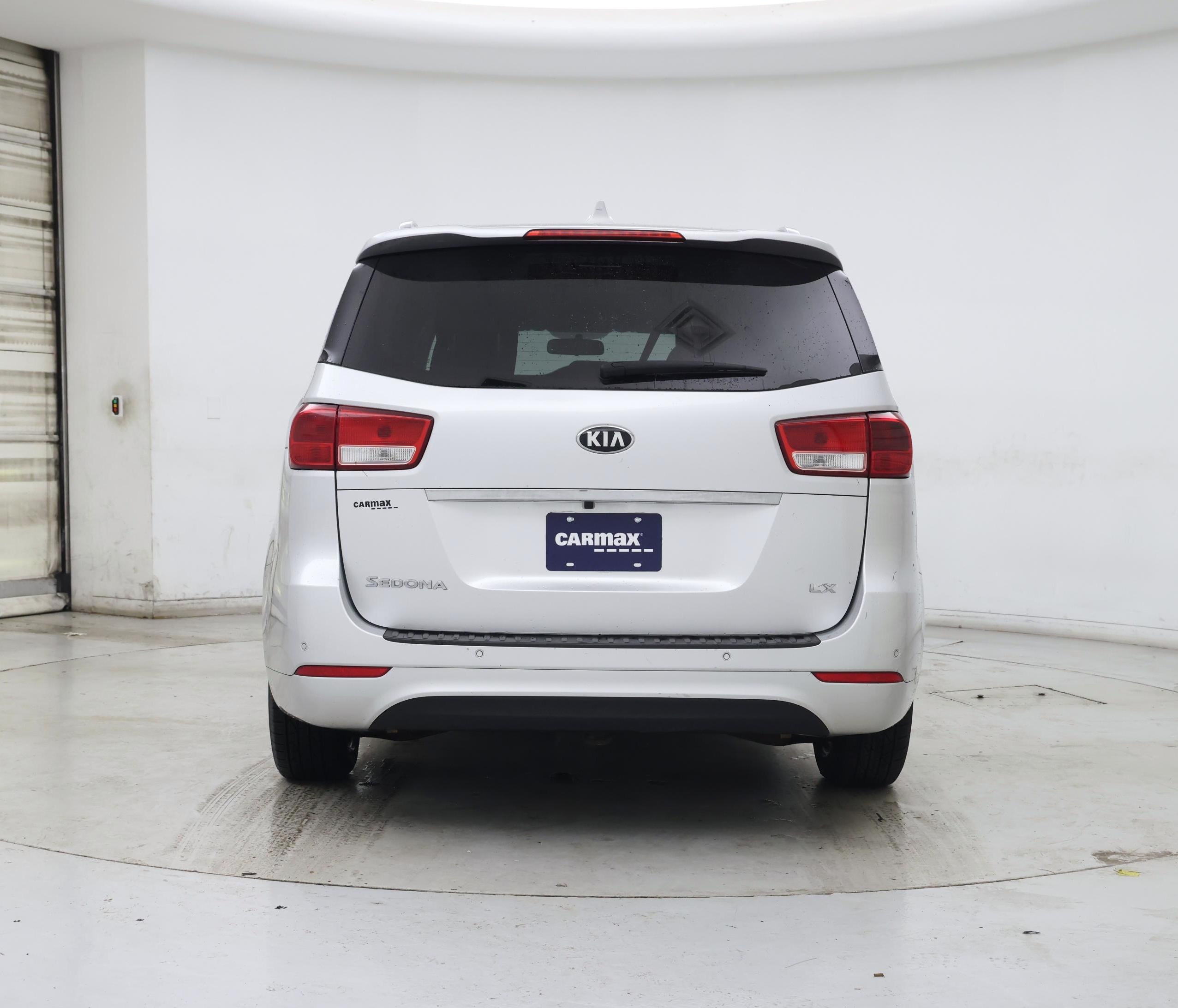 Thumbnail: 2017 Kia Sedona - 6
