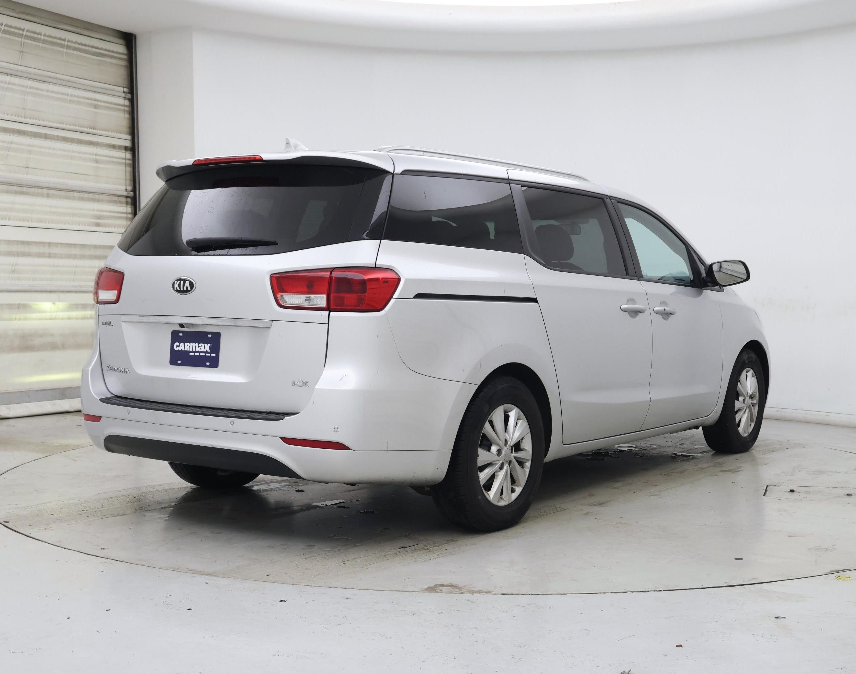 Thumbnail: 2017 Kia Sedona - 8