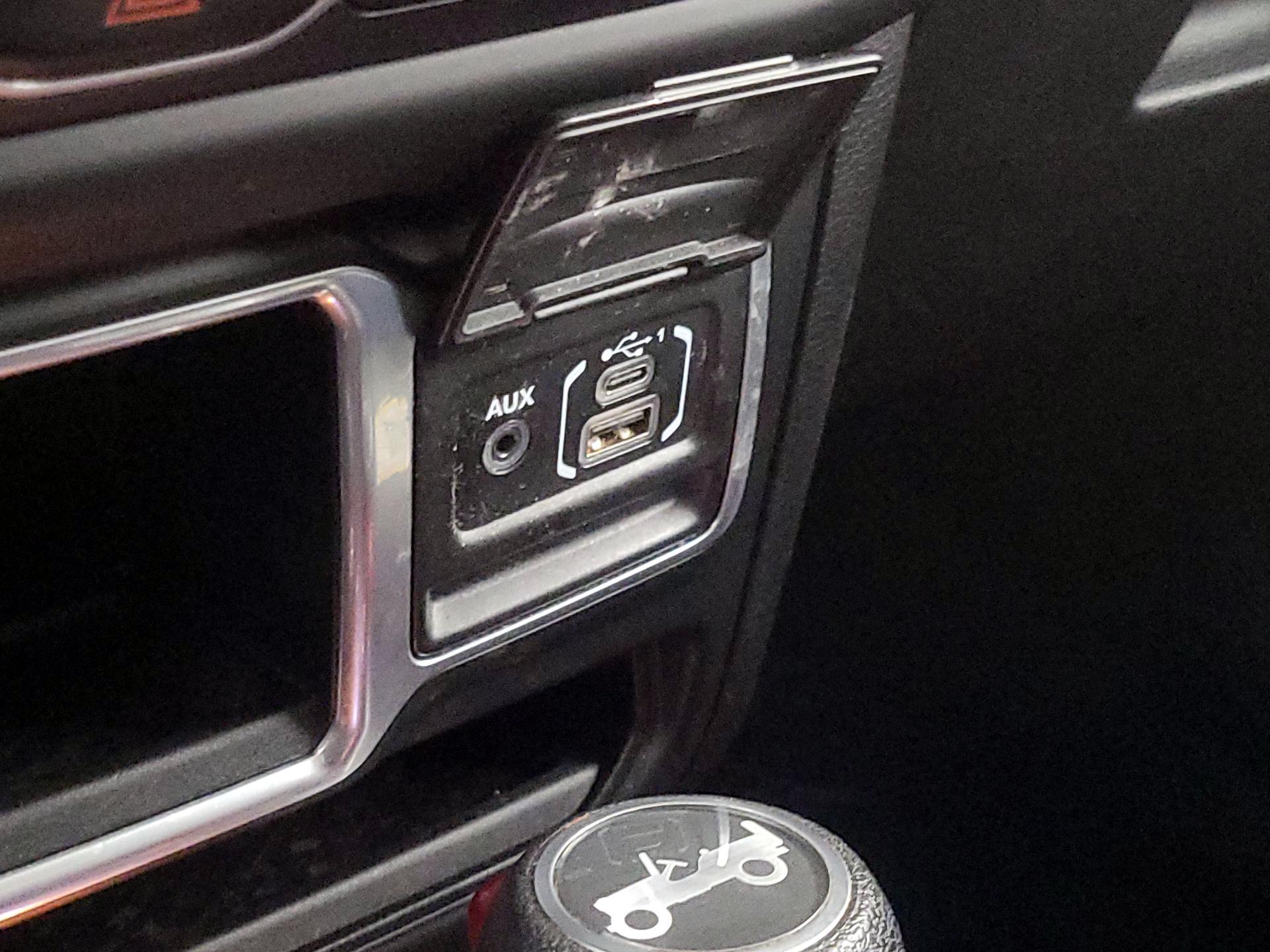 Thumbnail: 2018 Jeep Wrangler - 18