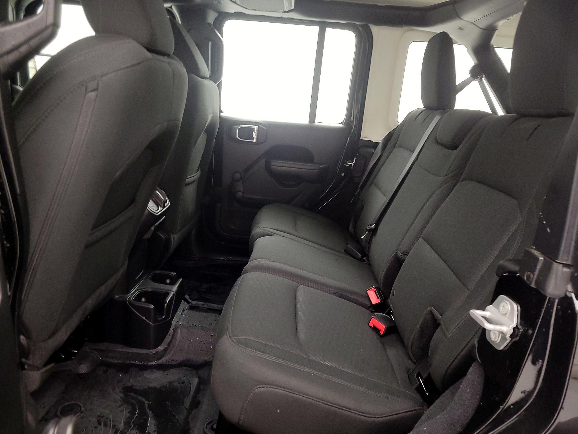 Thumbnail: 2018 Jeep Wrangler - 19