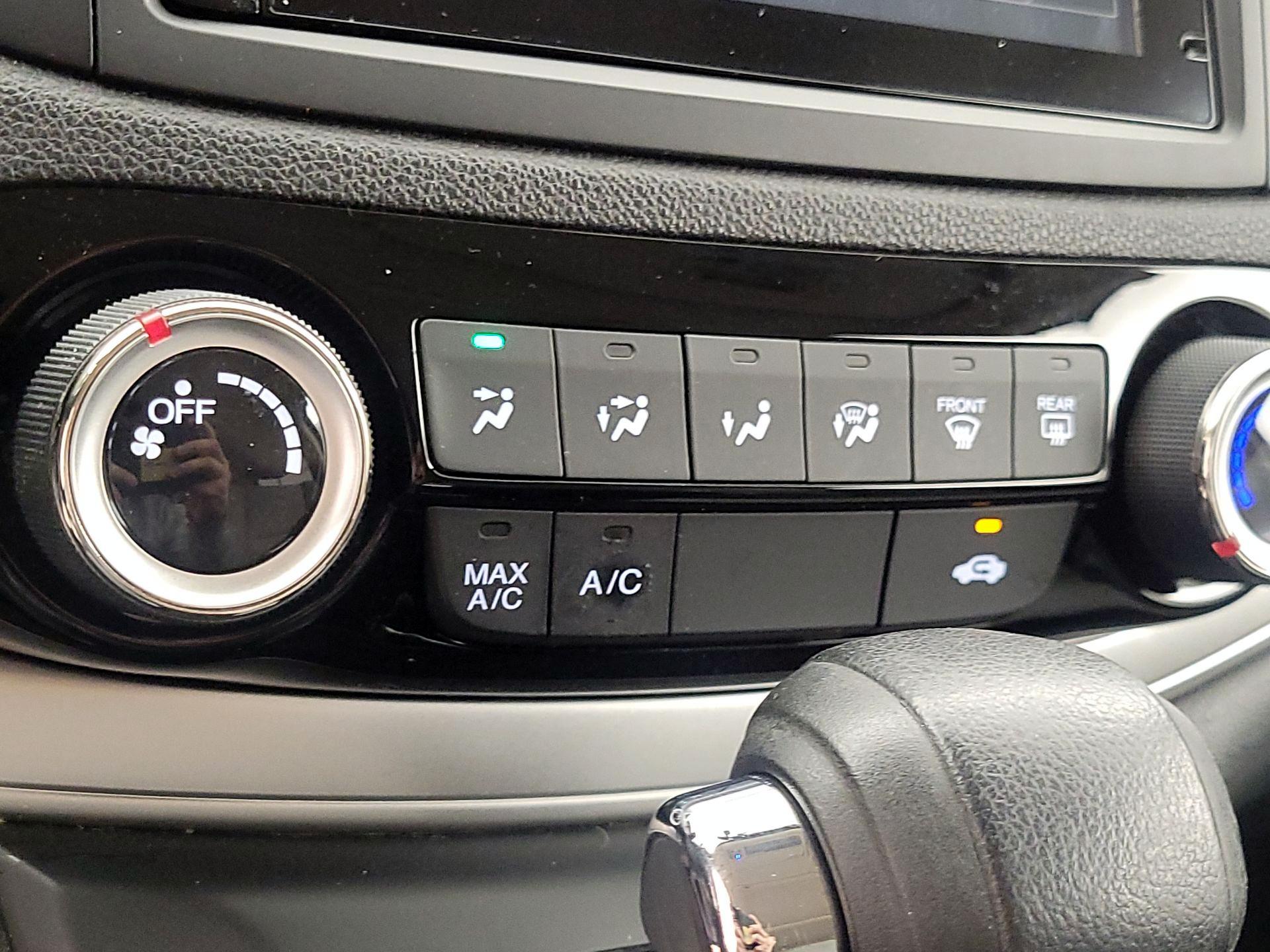 Thumbnail: 2016 Honda CR-V - 16