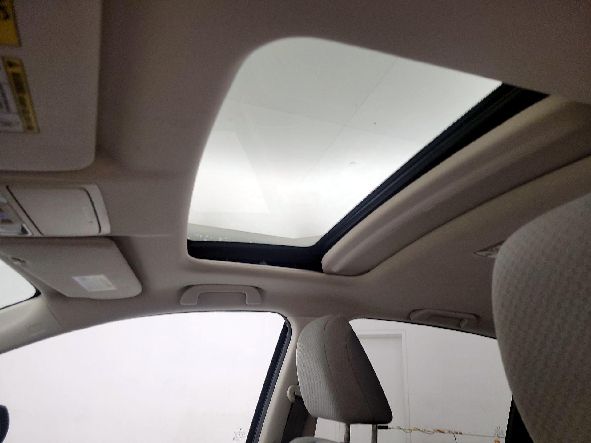 Thumbnail: 2016 Honda CR-V - 19