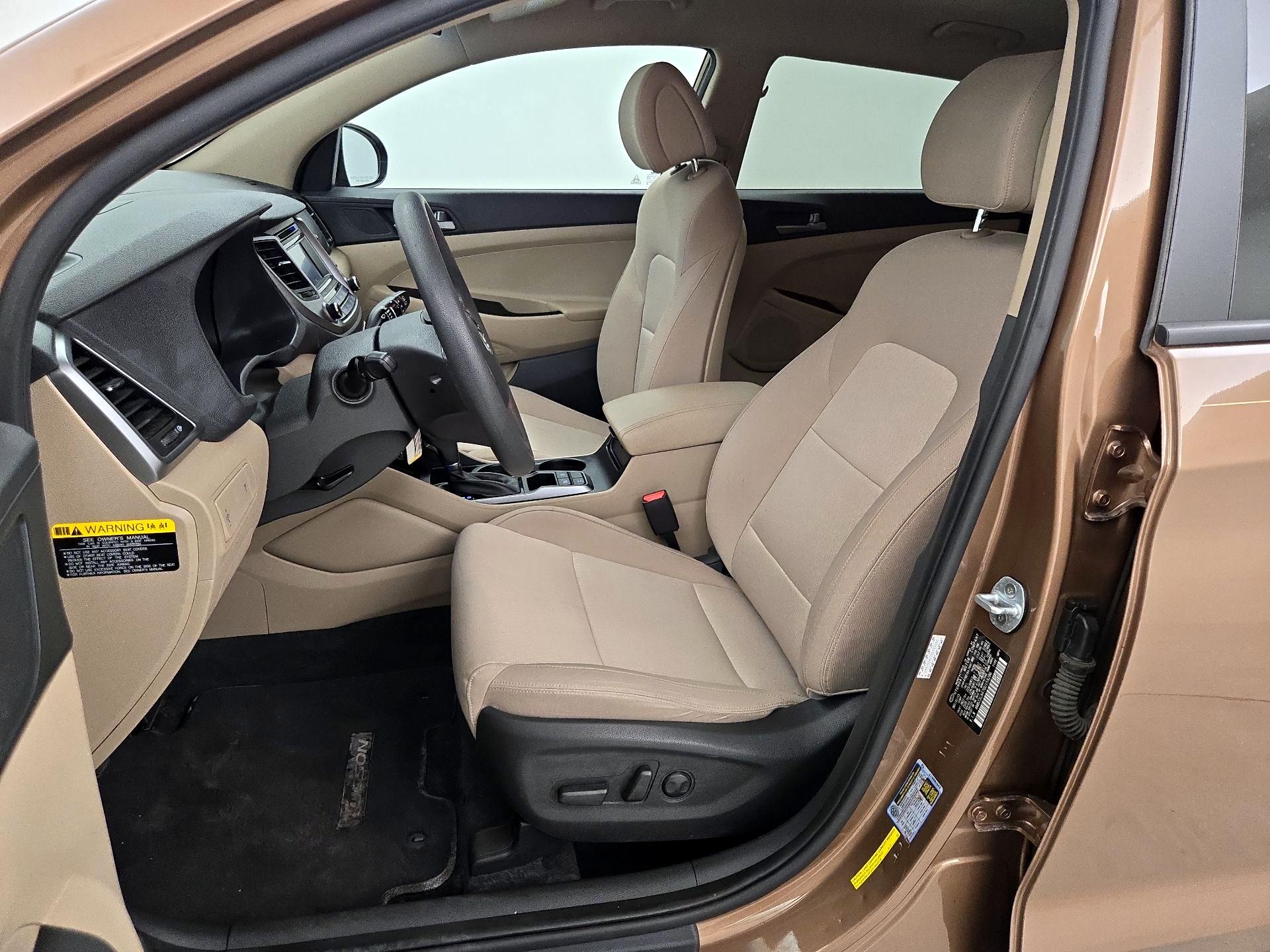 Thumbnail: 2016 Hyundai Tucson - 11