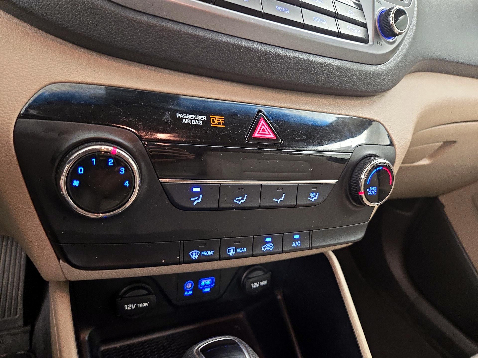 Thumbnail: 2016 Hyundai Tucson - 16