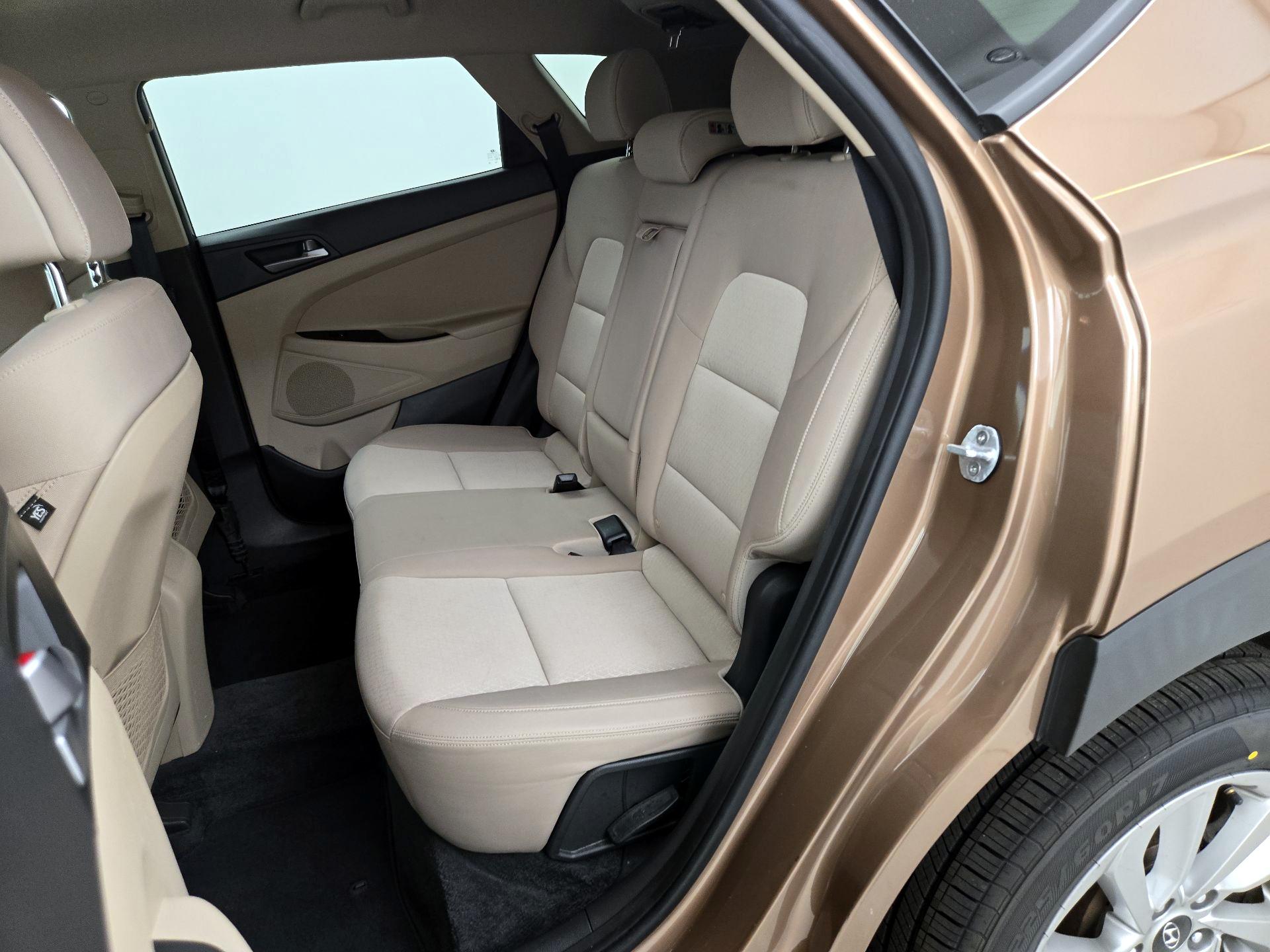 Thumbnail: 2016 Hyundai Tucson - 19