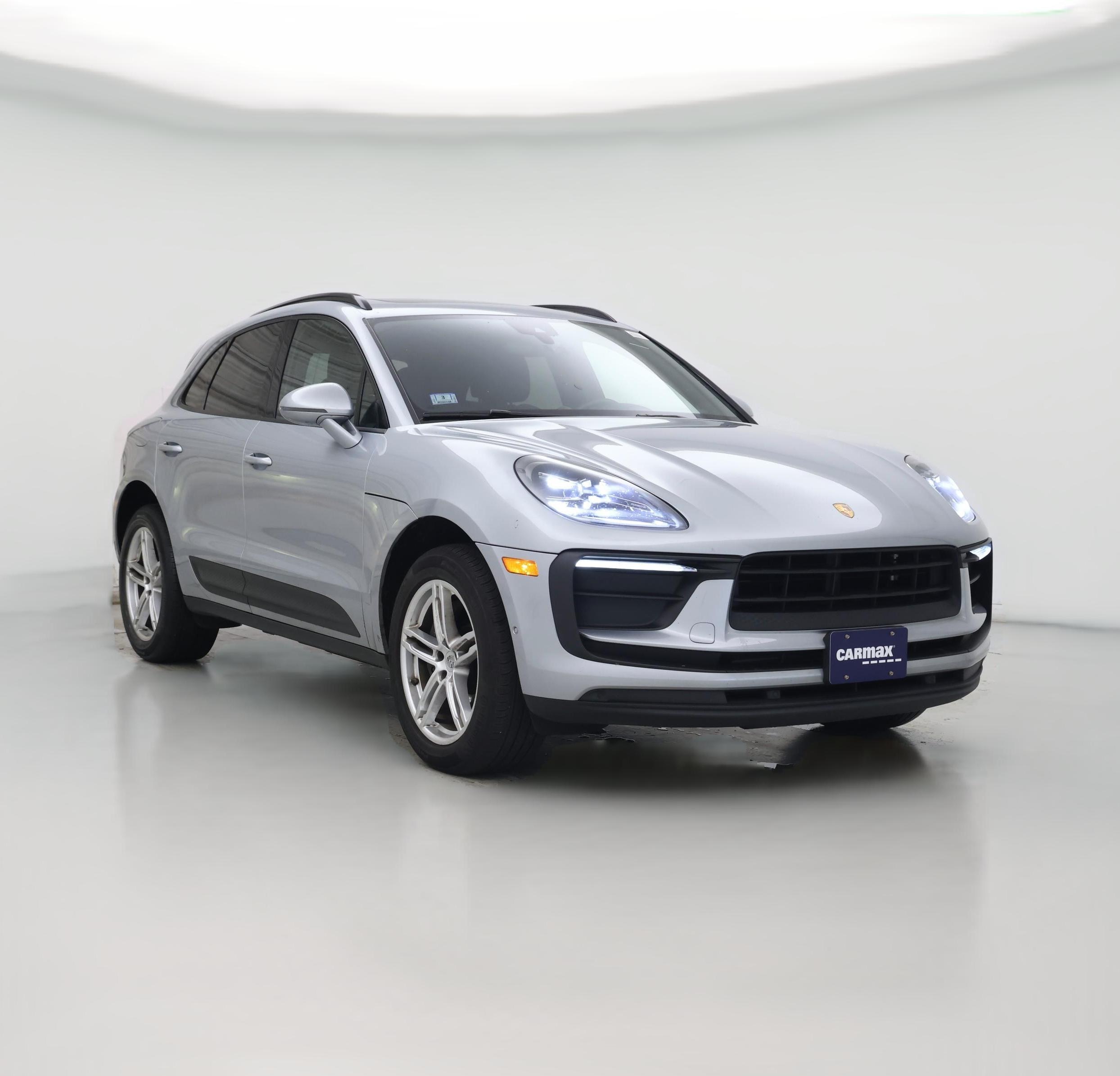 Thumbnail: 2022 Porsche Macan - 1