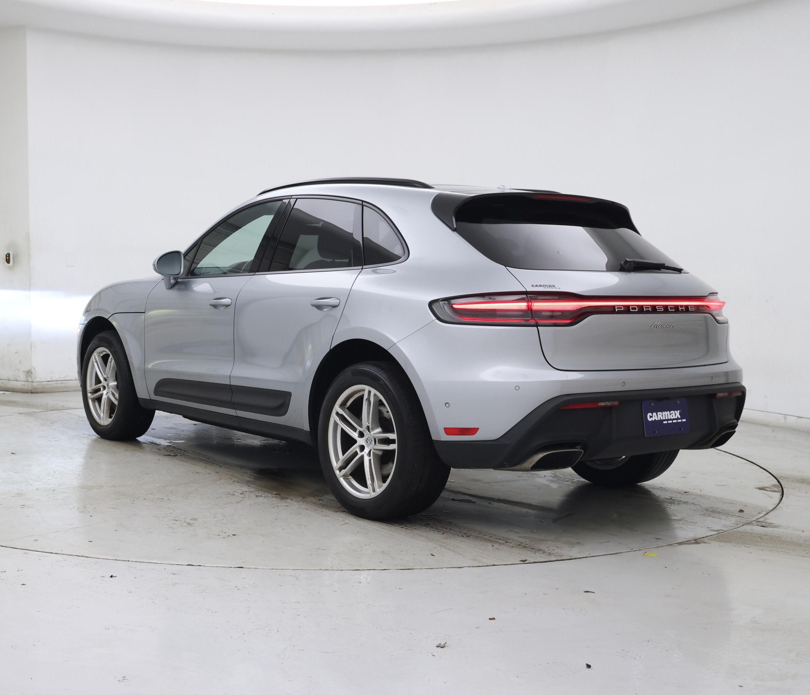 Thumbnail: 2022 Porsche Macan - 2
