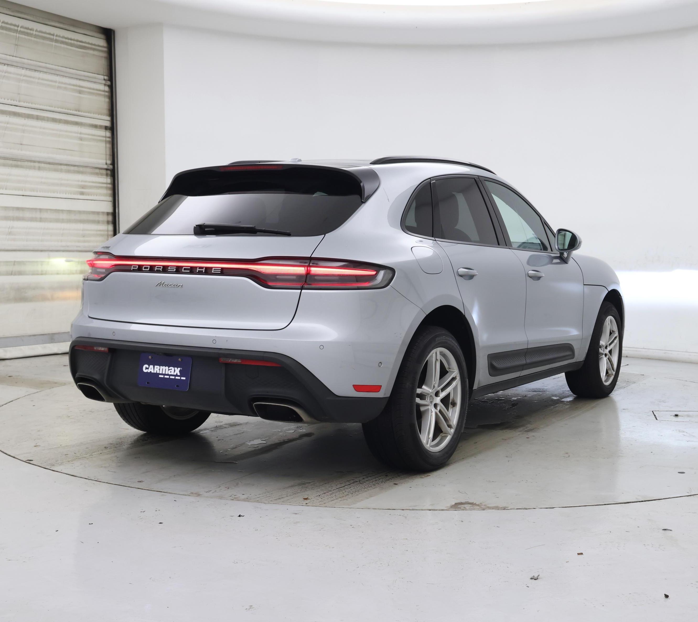 Thumbnail: 2022 Porsche Macan - 8